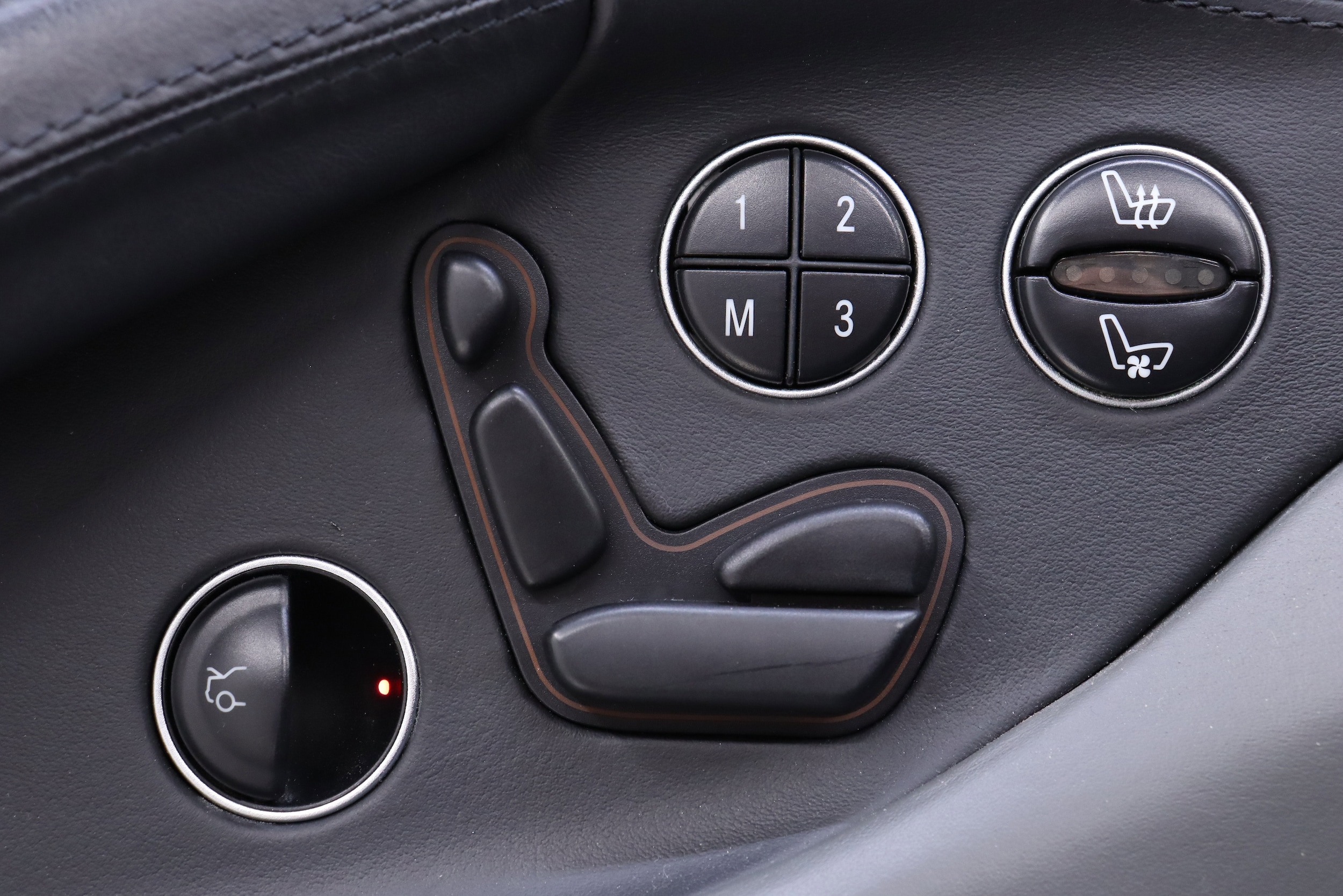 2004 Mercedes-Benz SL-Class 60
