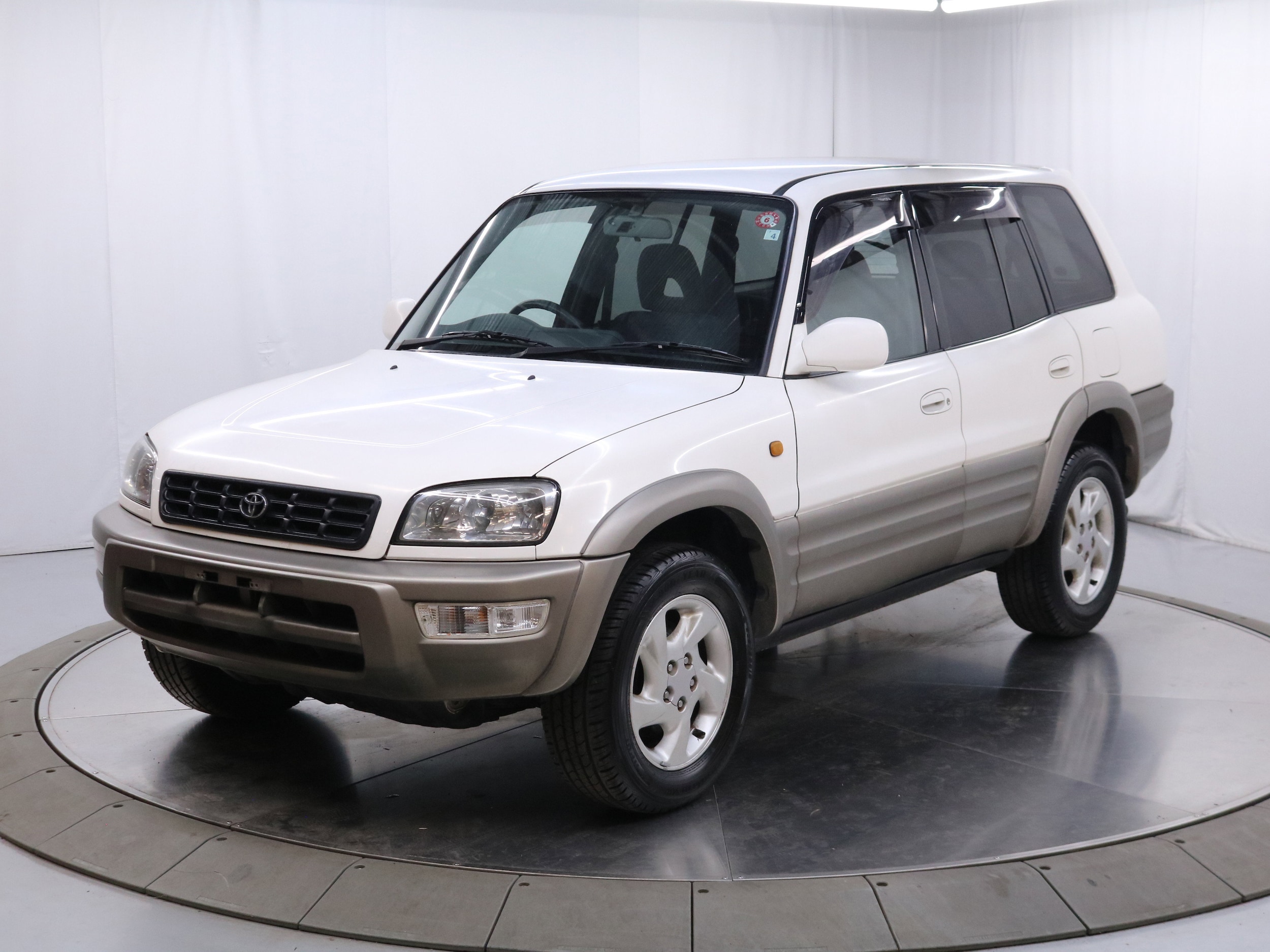 1998 Toyota RAV4 2