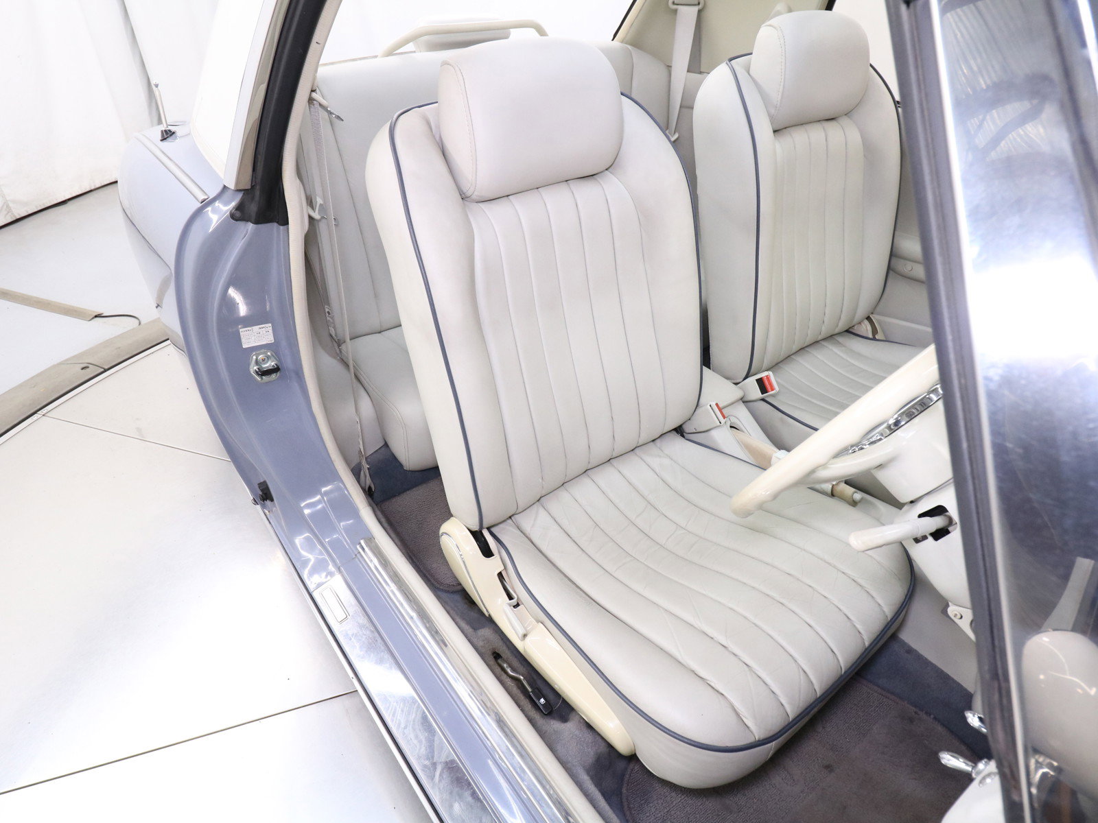 1991 Nissan Figaro 19