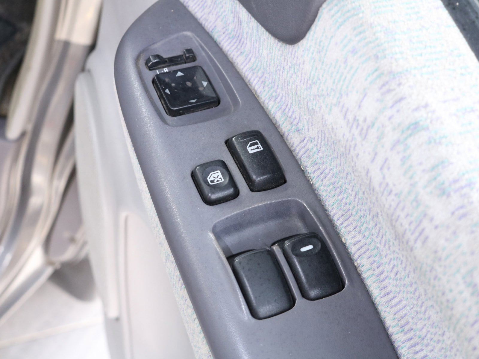 1997 Mitsubishi Delica 48