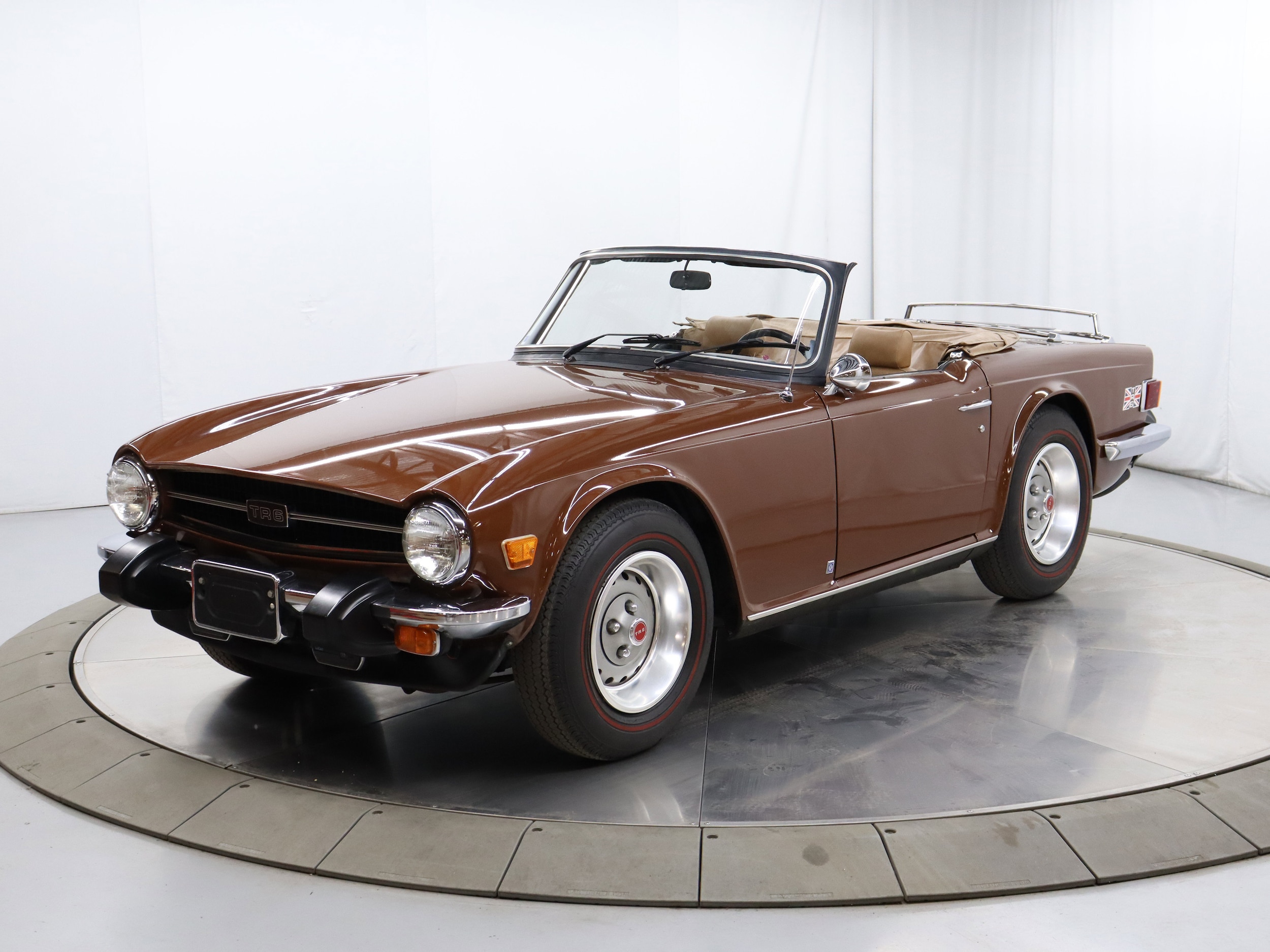 1976 Triumph TR6 26