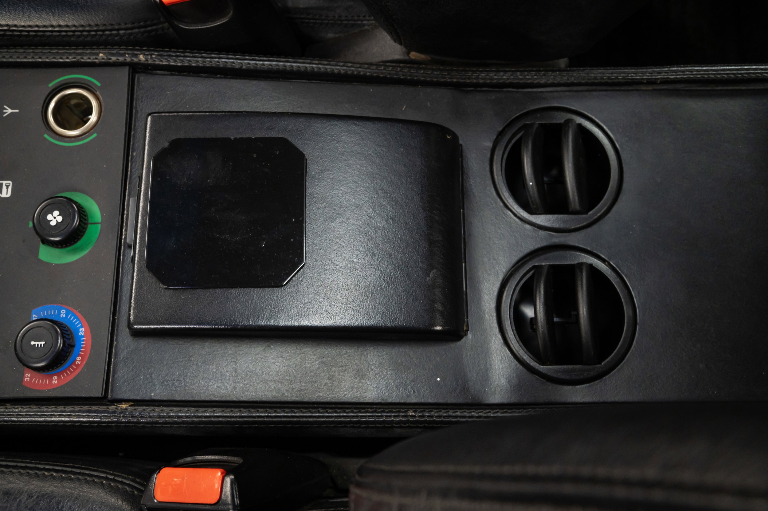 1991 Ferrari Mondial 146