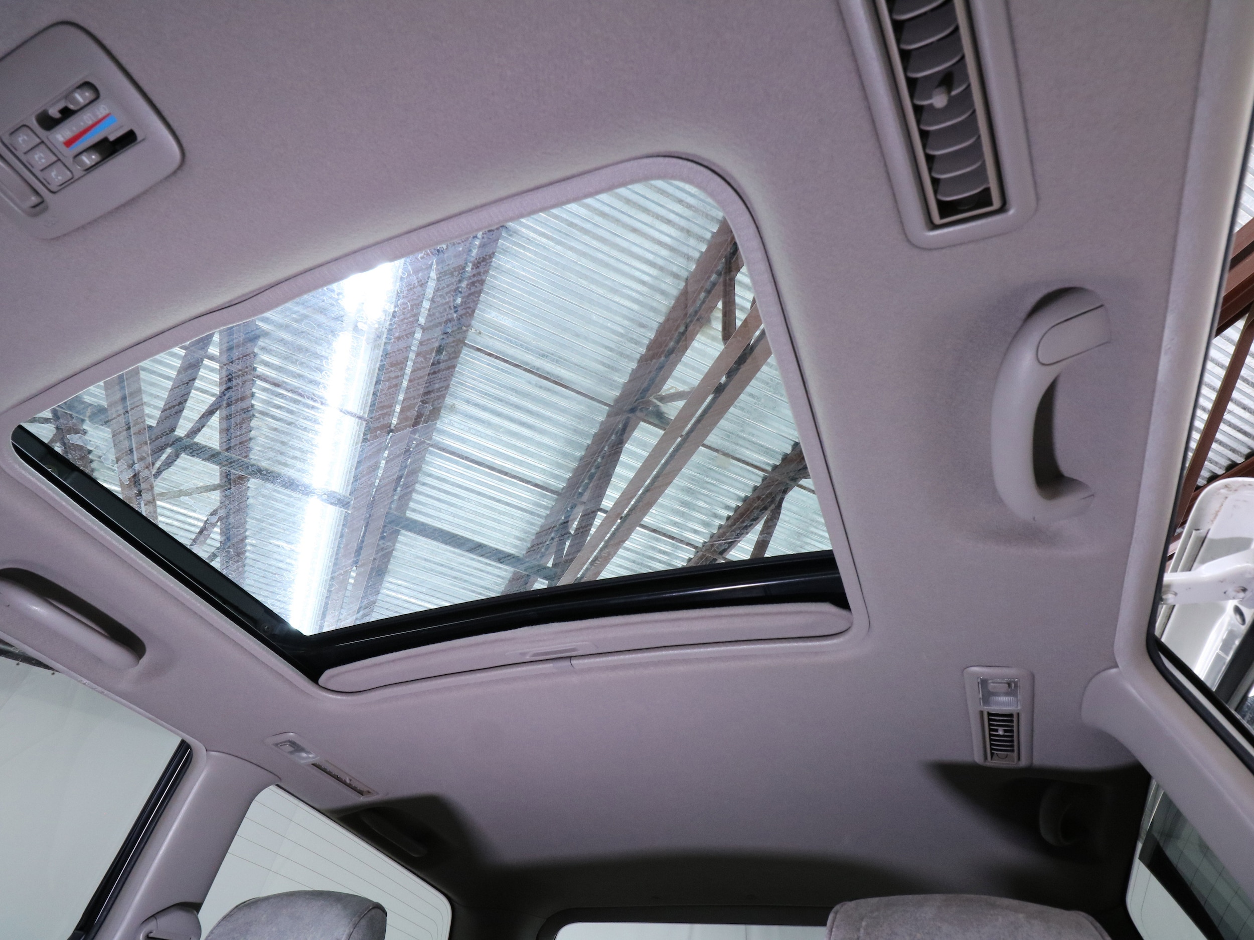 2000 Toyota Estima 53