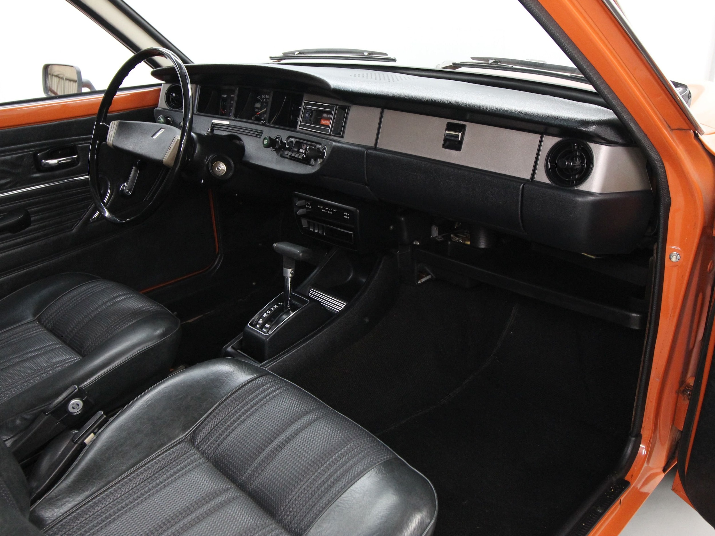 1976 Datsun B210 14