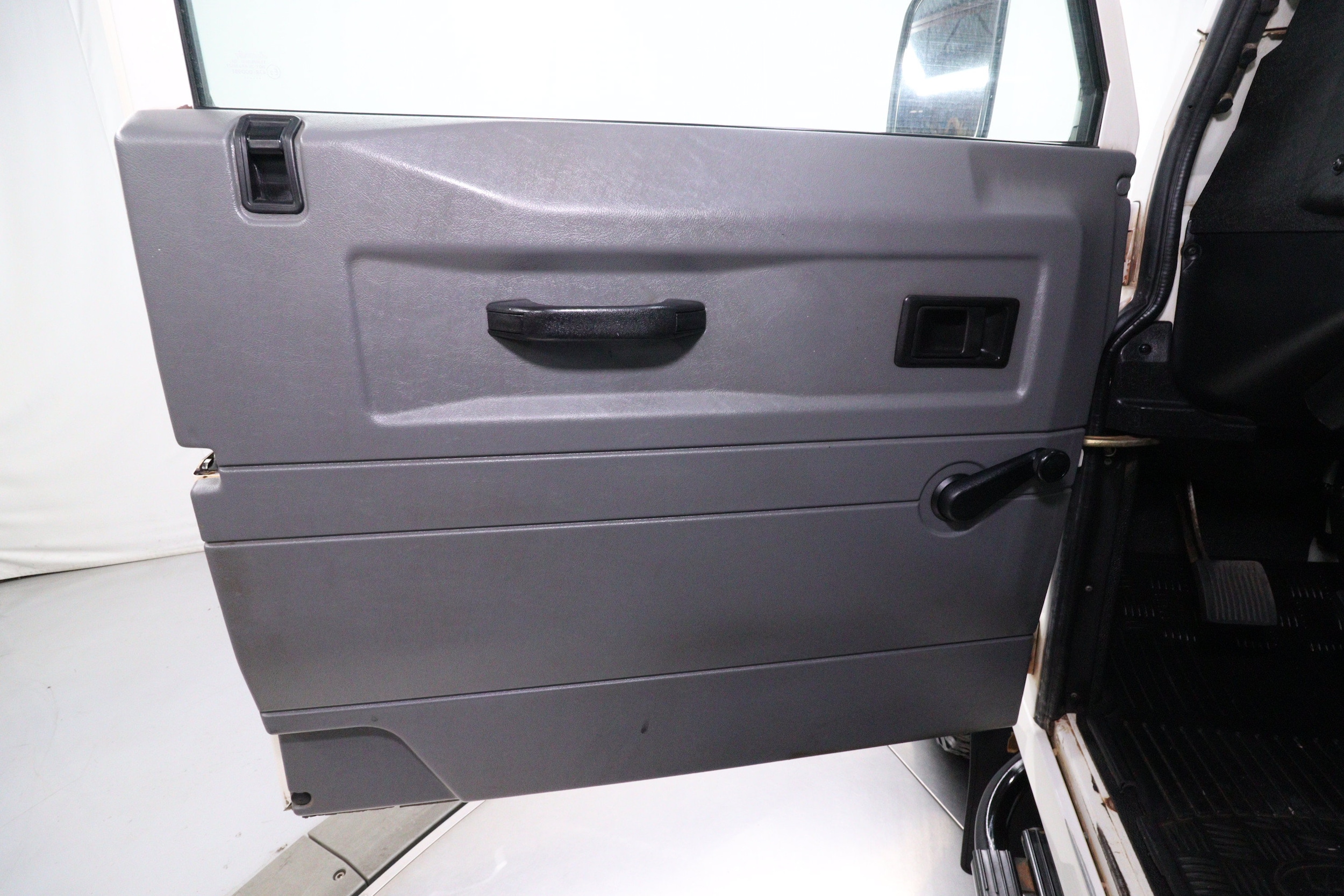2001 Land Rover Defender 22