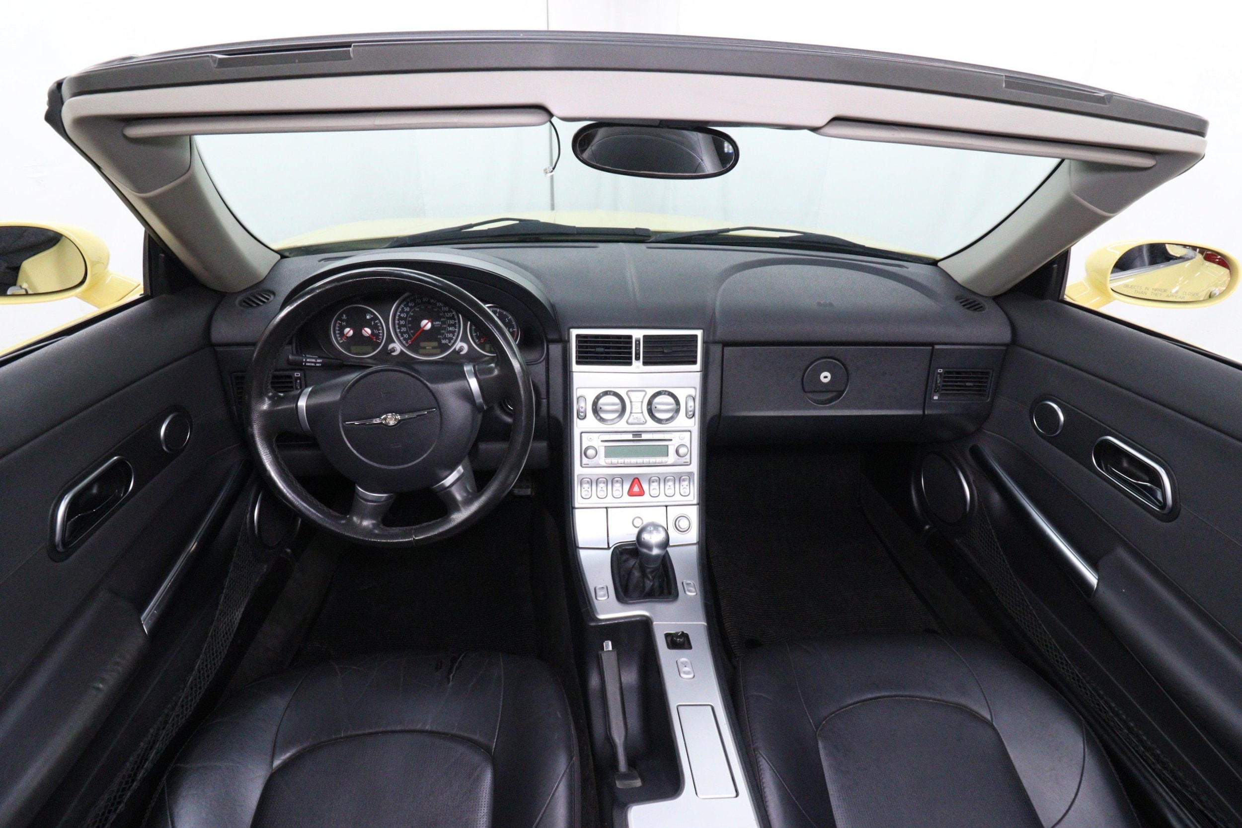 2005 Chrysler Crossfire 62