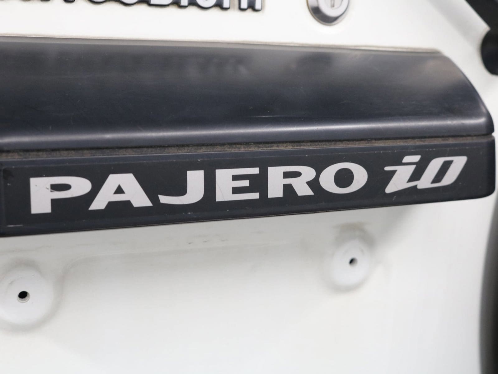 1999 Mitsubishi Pajero 51