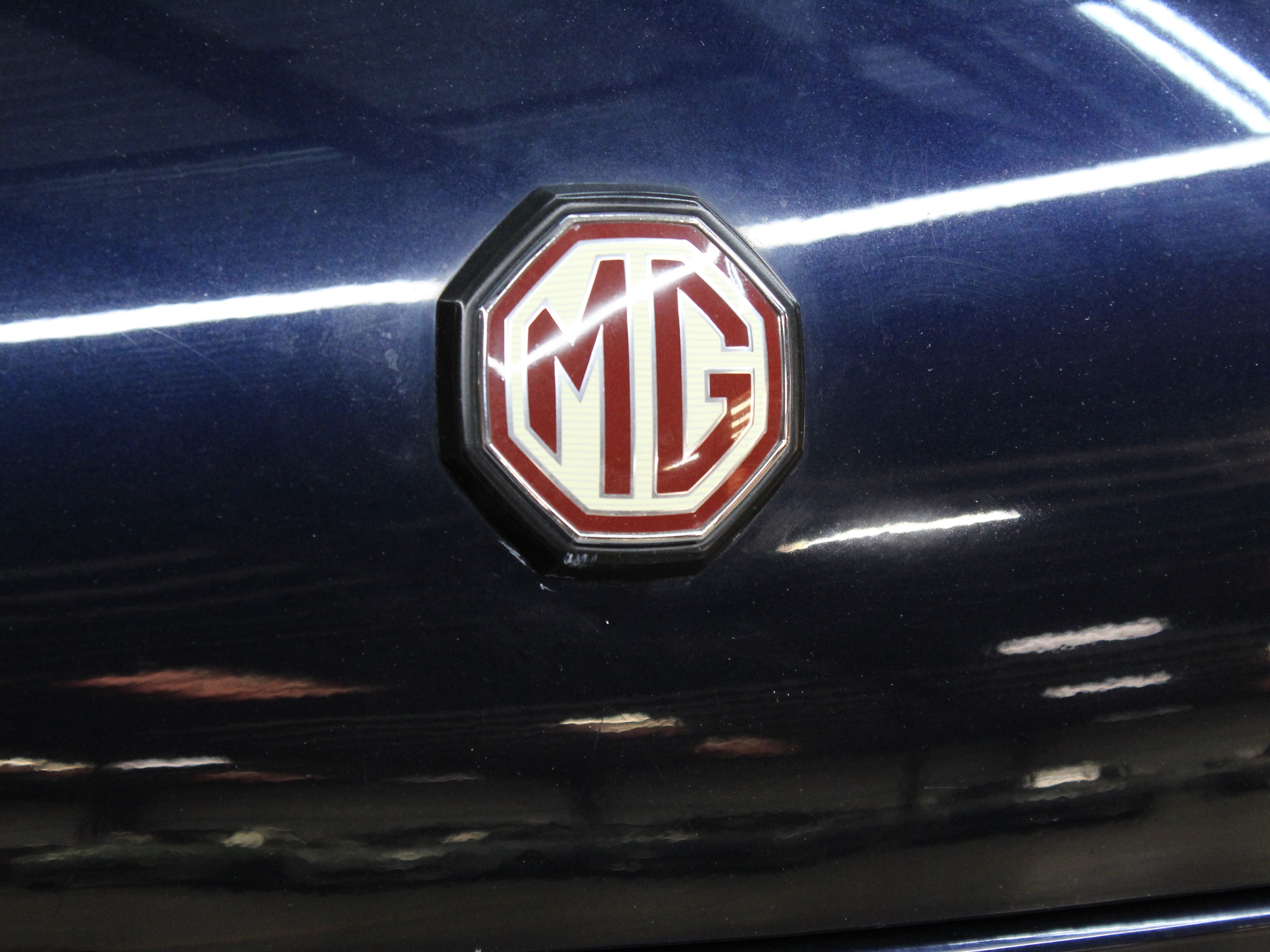 1994 Rover MG RV8 44