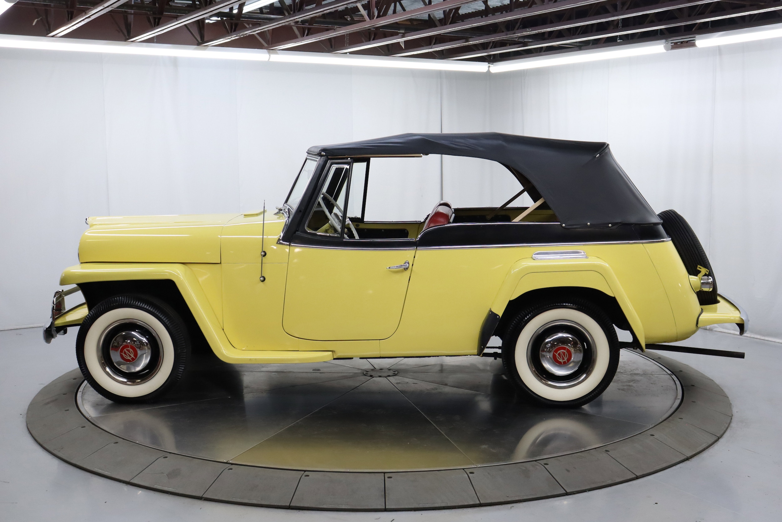 1950 Willys Jeepster 5
