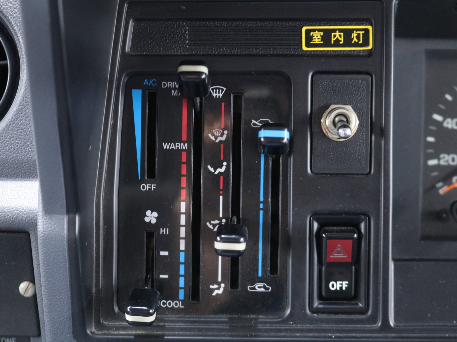 1992 Toyota Hiace 13