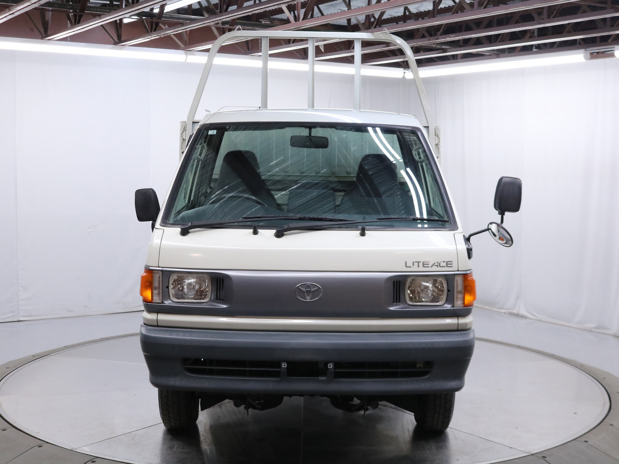 1997 Toyota Liteace 10