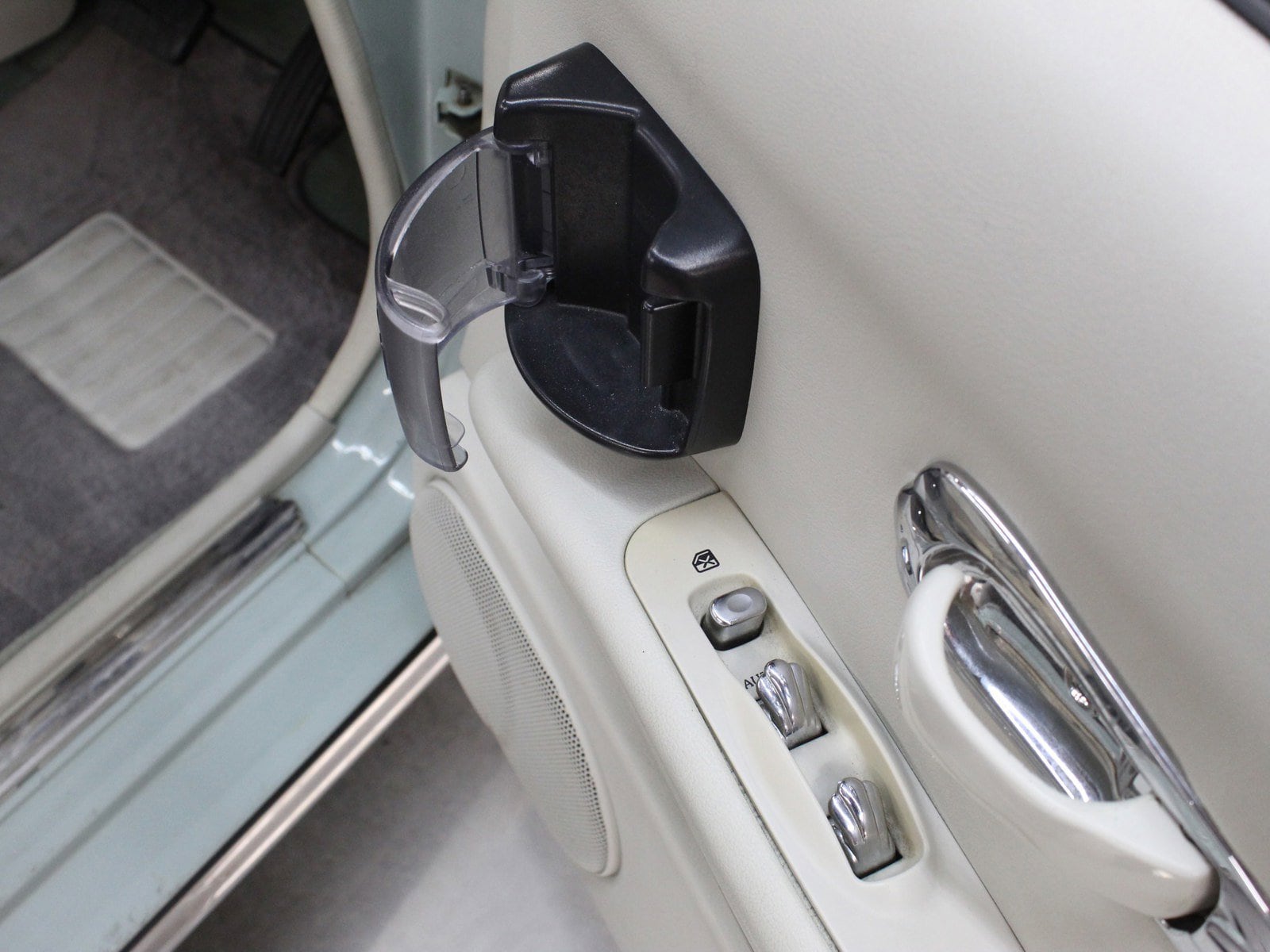 1991 Nissan Figaro 21
