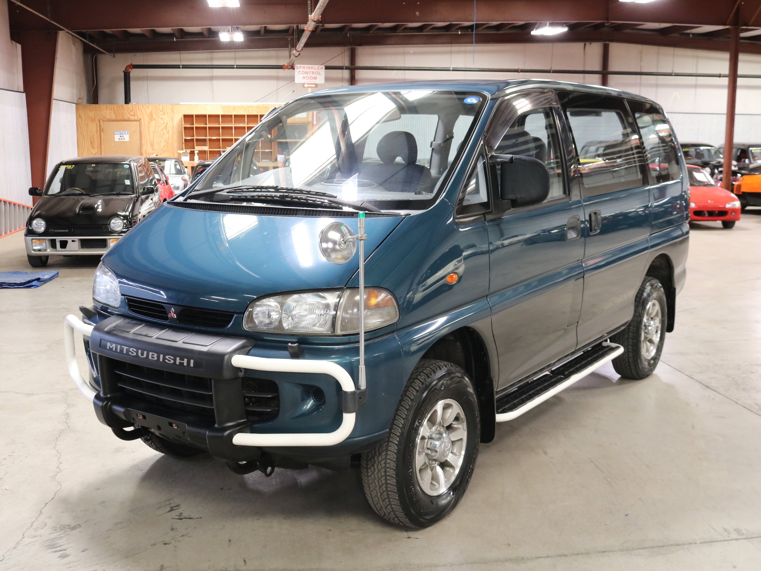 1994 Mitsubishi Delica 4