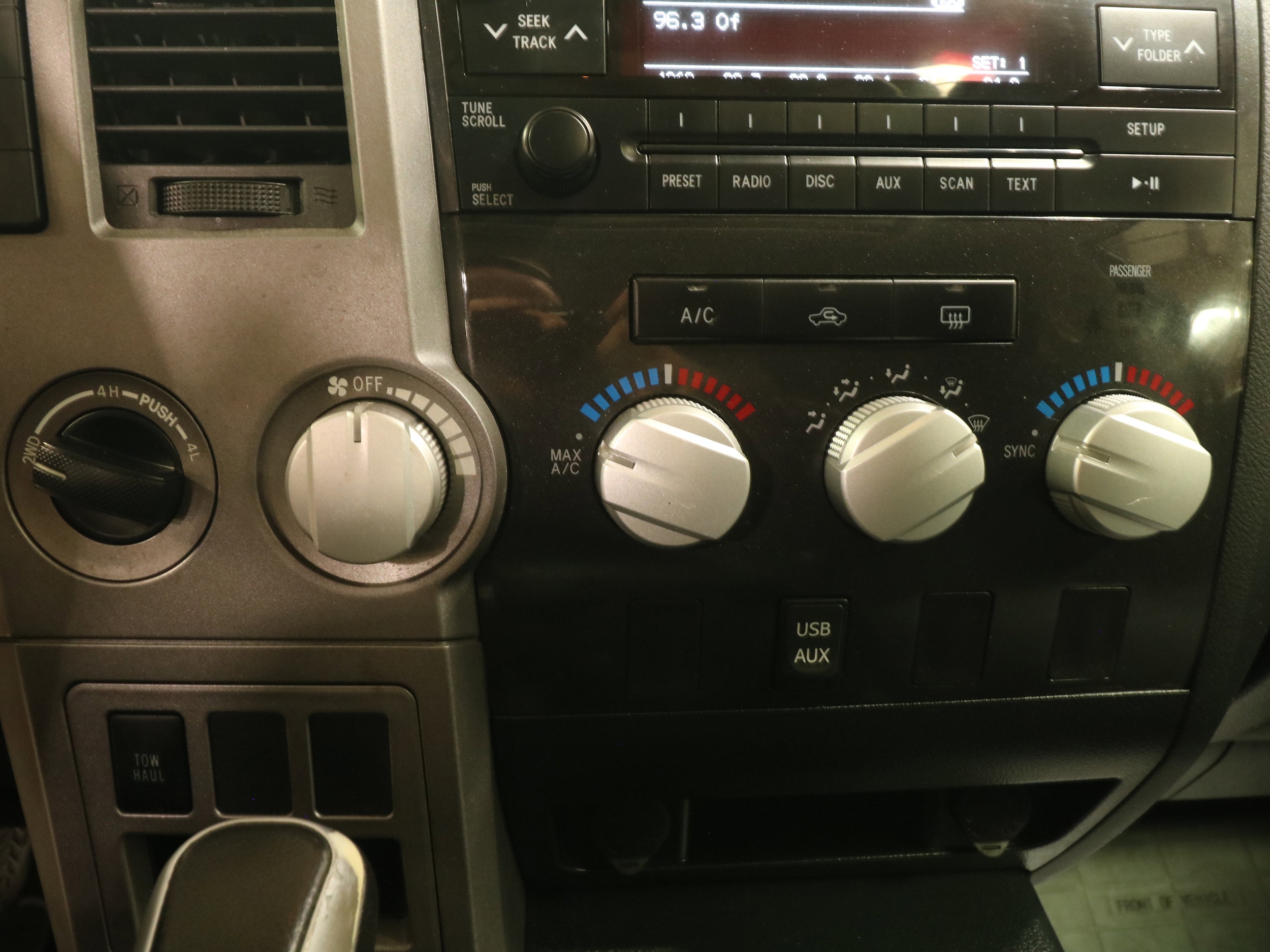 2012 Toyota Tundra 4WD Truck 15