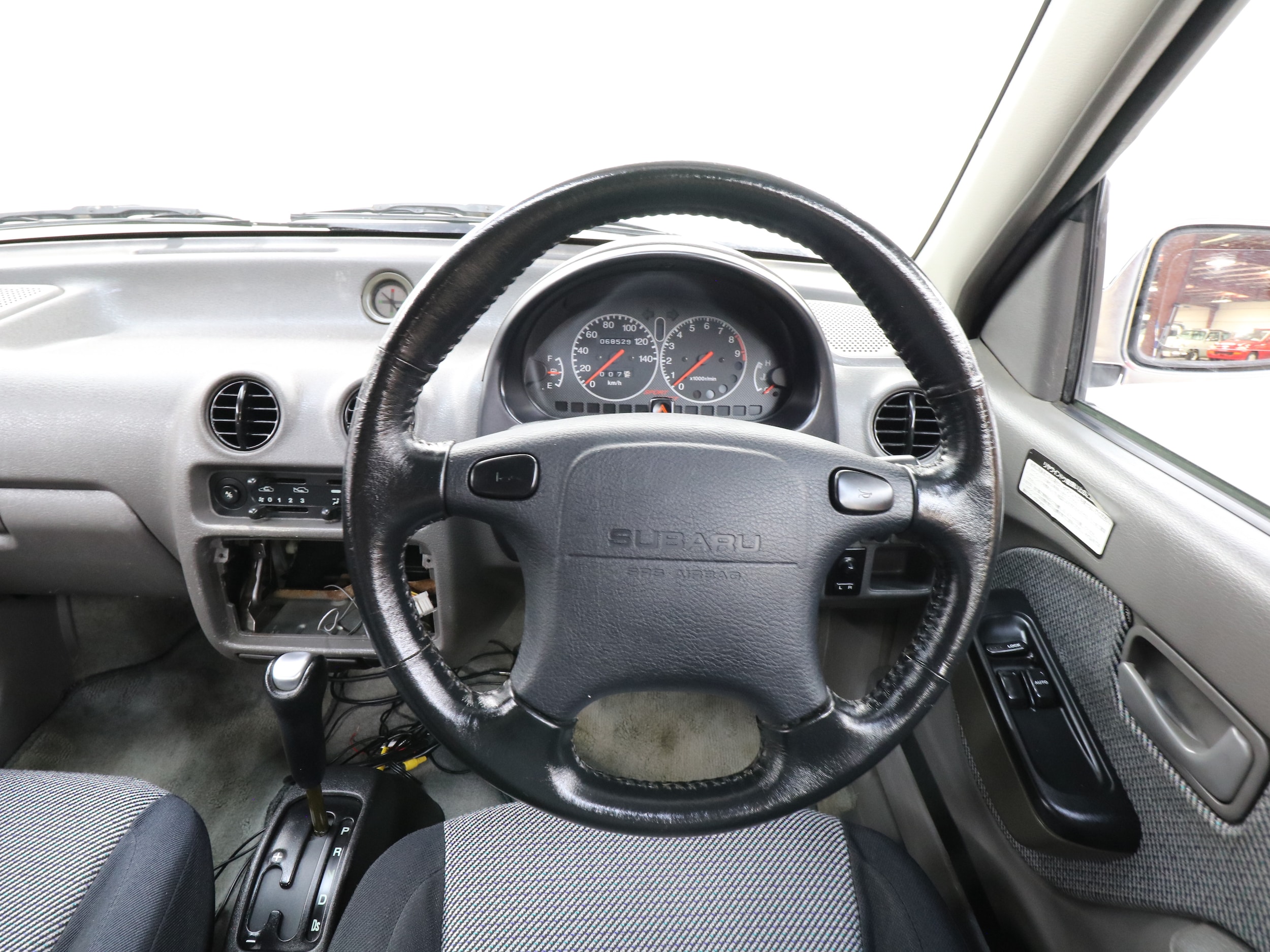 1993 Subaru Vivio 10