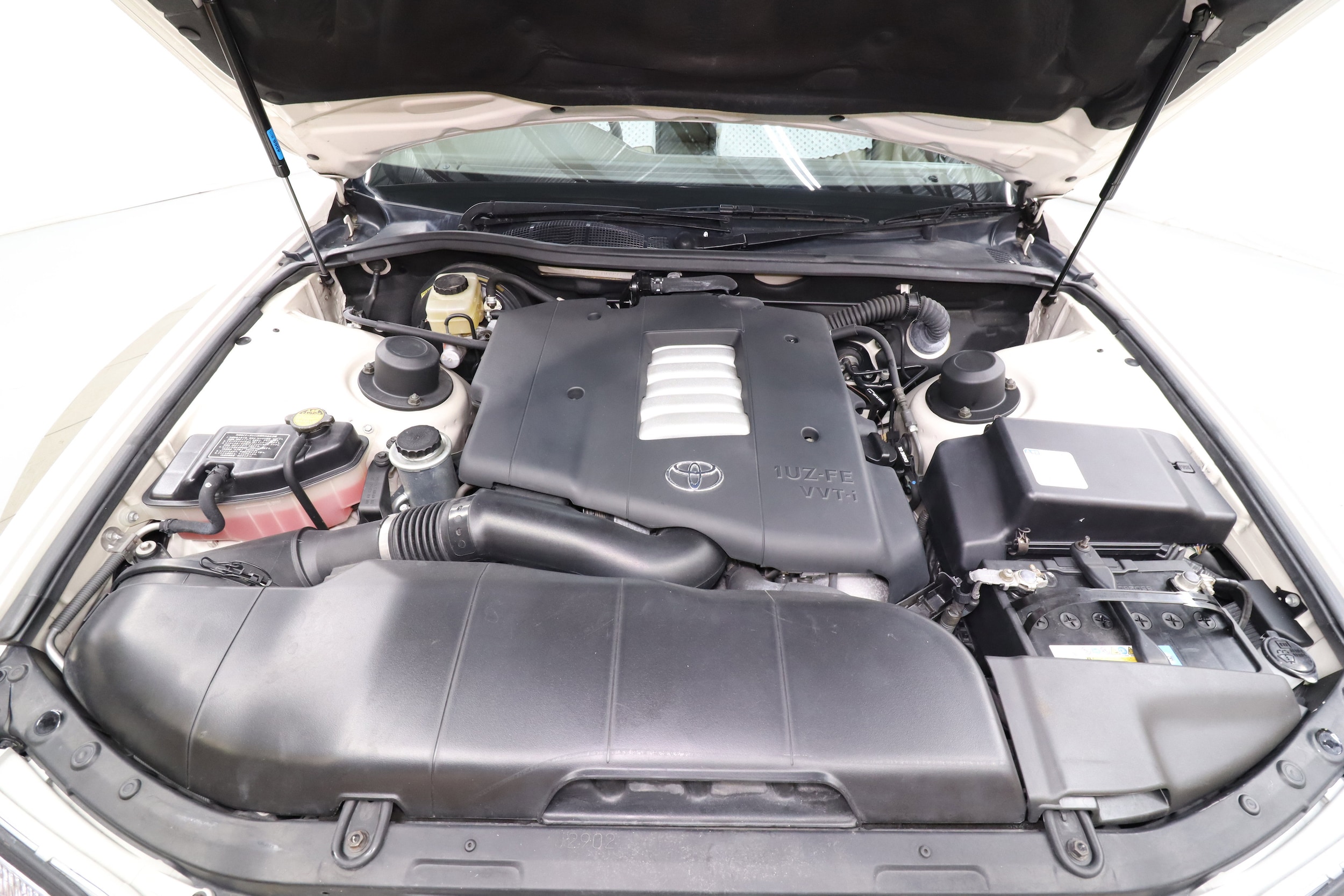 1999 Toyota Celsior 26
