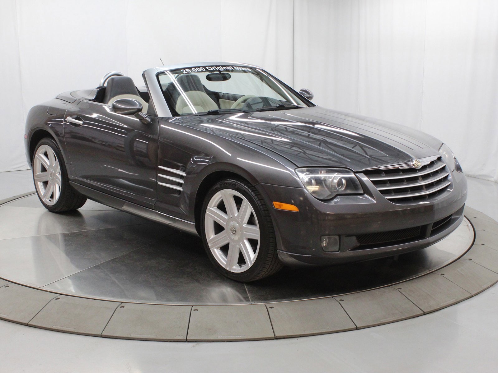 2005 Chrysler Crossfire 45