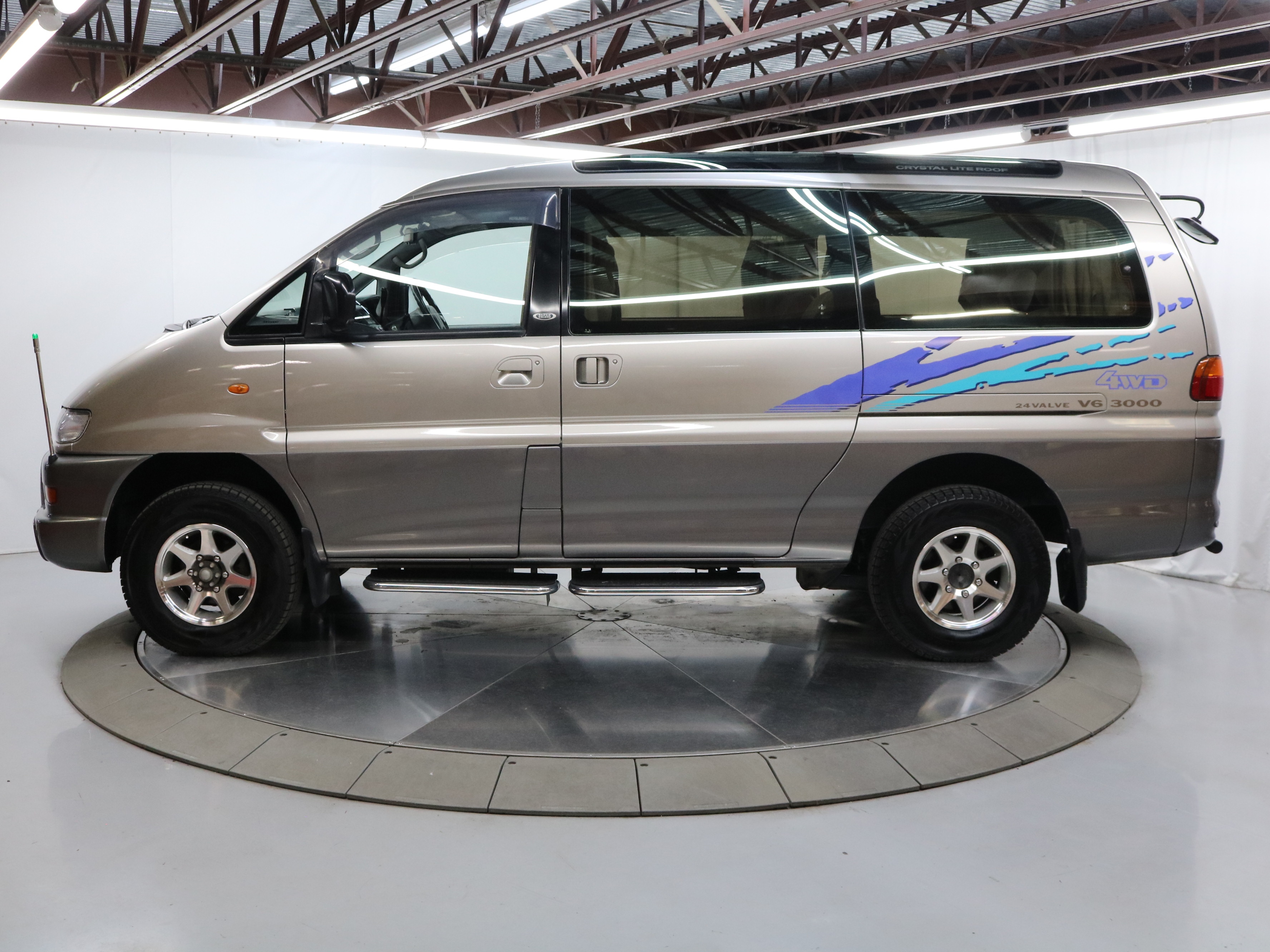 1997 Mitsubishi Delica 4