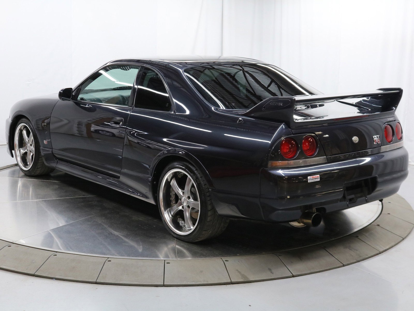 1995 Nissan Skyline 9