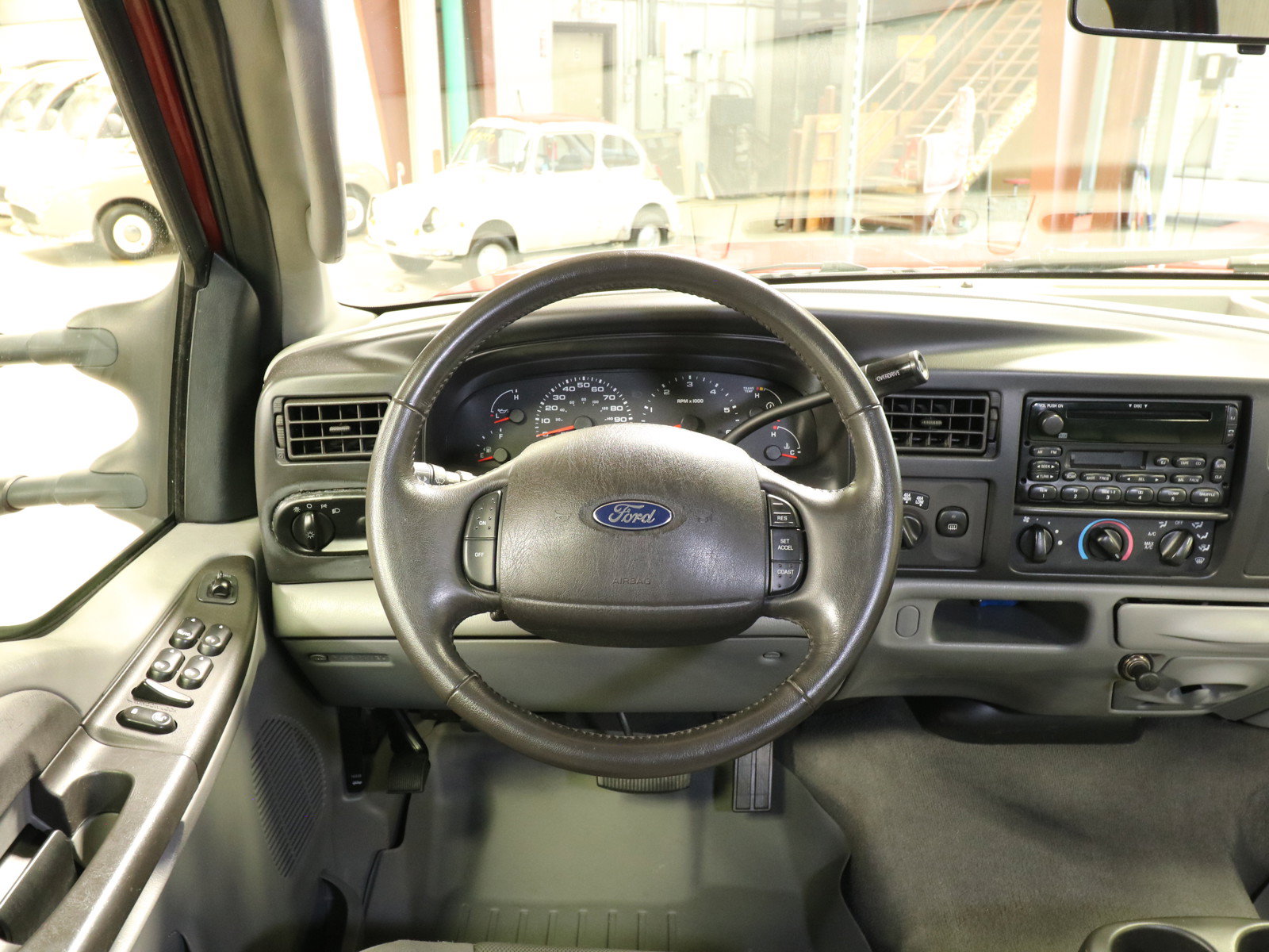 2005 Ford Excursion 10