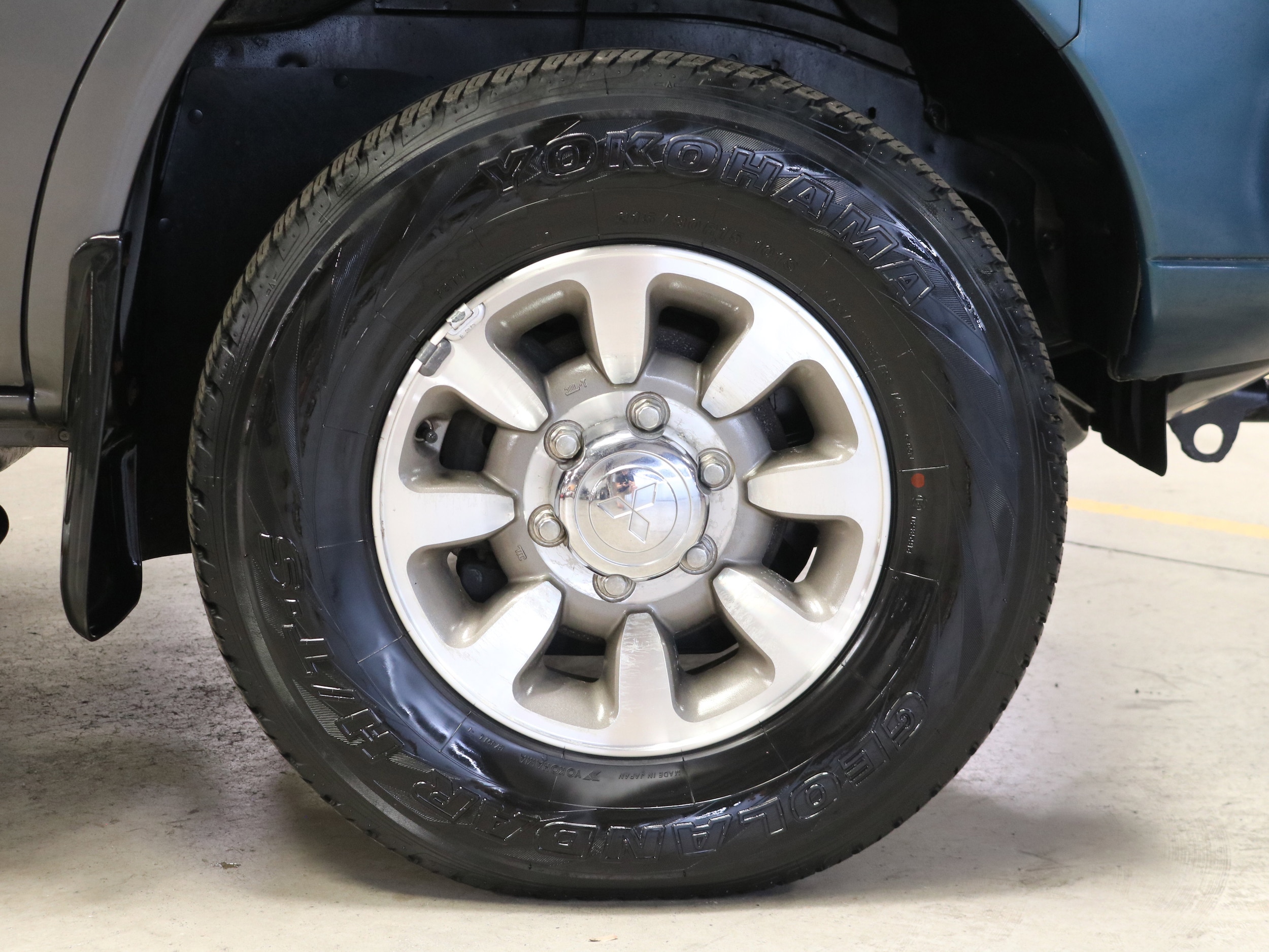 1994 Mitsubishi Delica 30