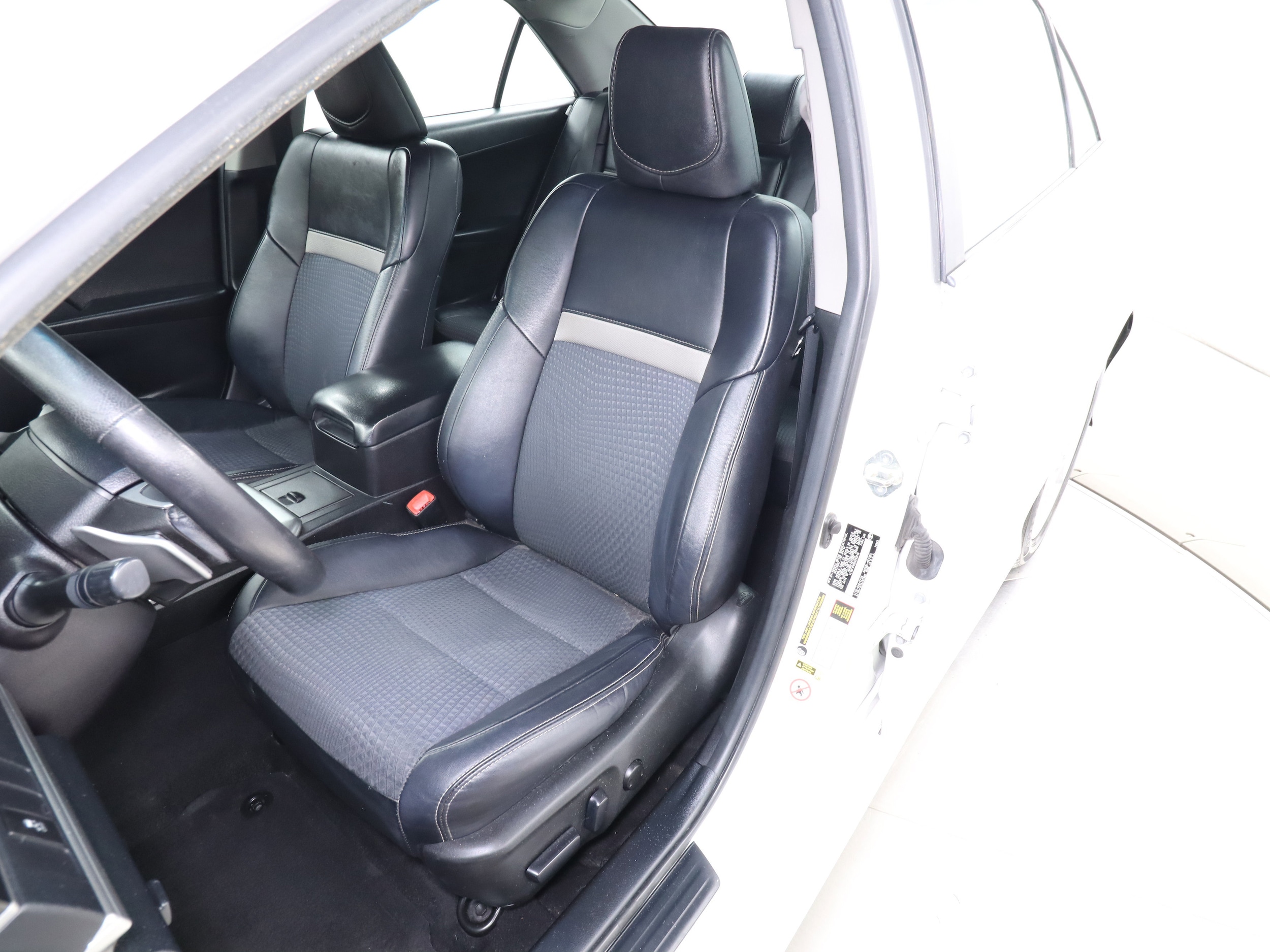 2014 Toyota Camry 16