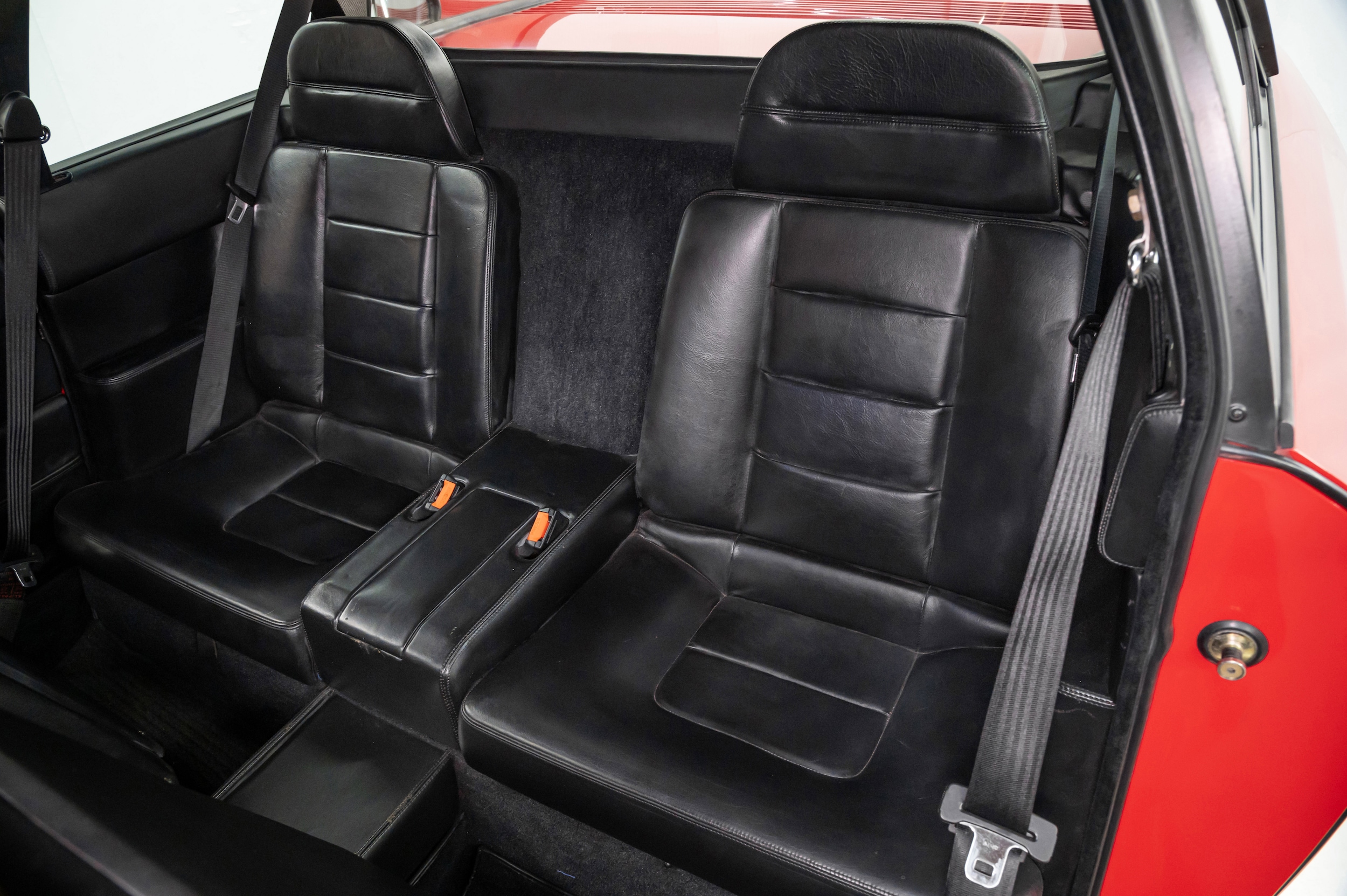 1991 Ferrari Mondial 166