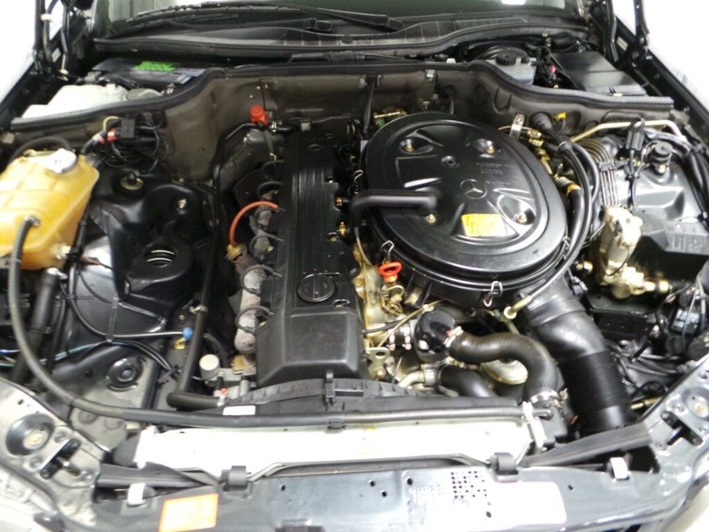 1991 Mercedes-Benz 300 SEL 26