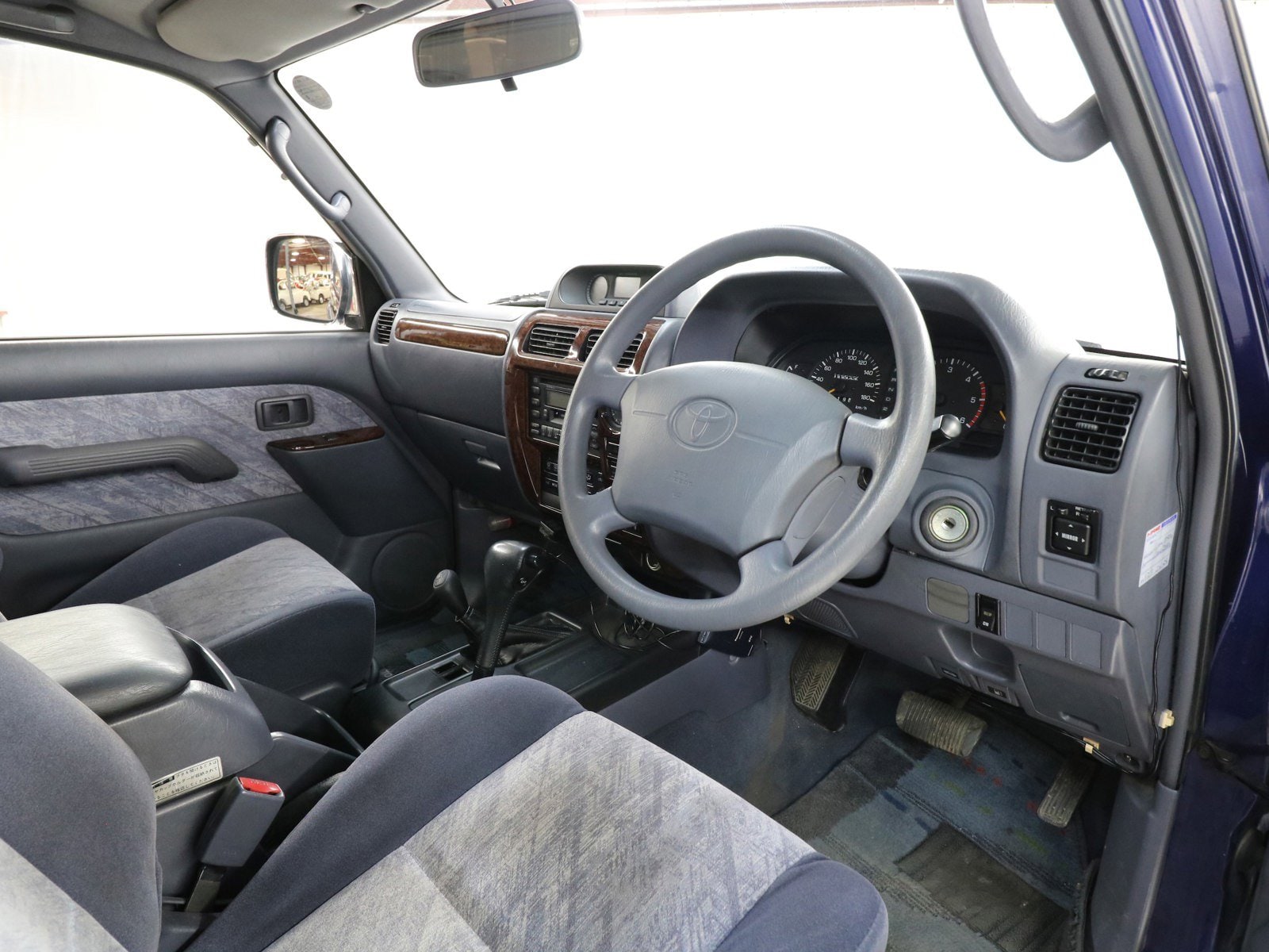 1997 Toyota Land Cruiser Prado 8