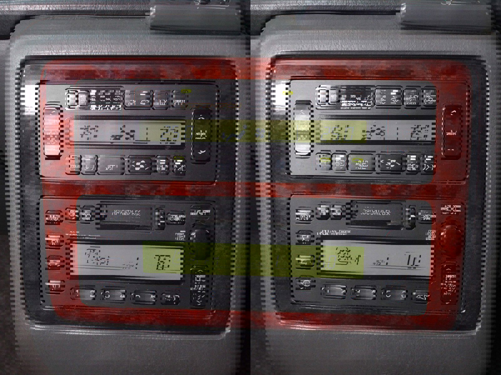 1997 Toyota Century 13