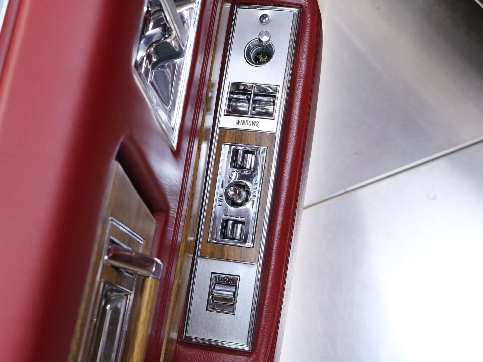 1985 Cadillac Biarritz 53