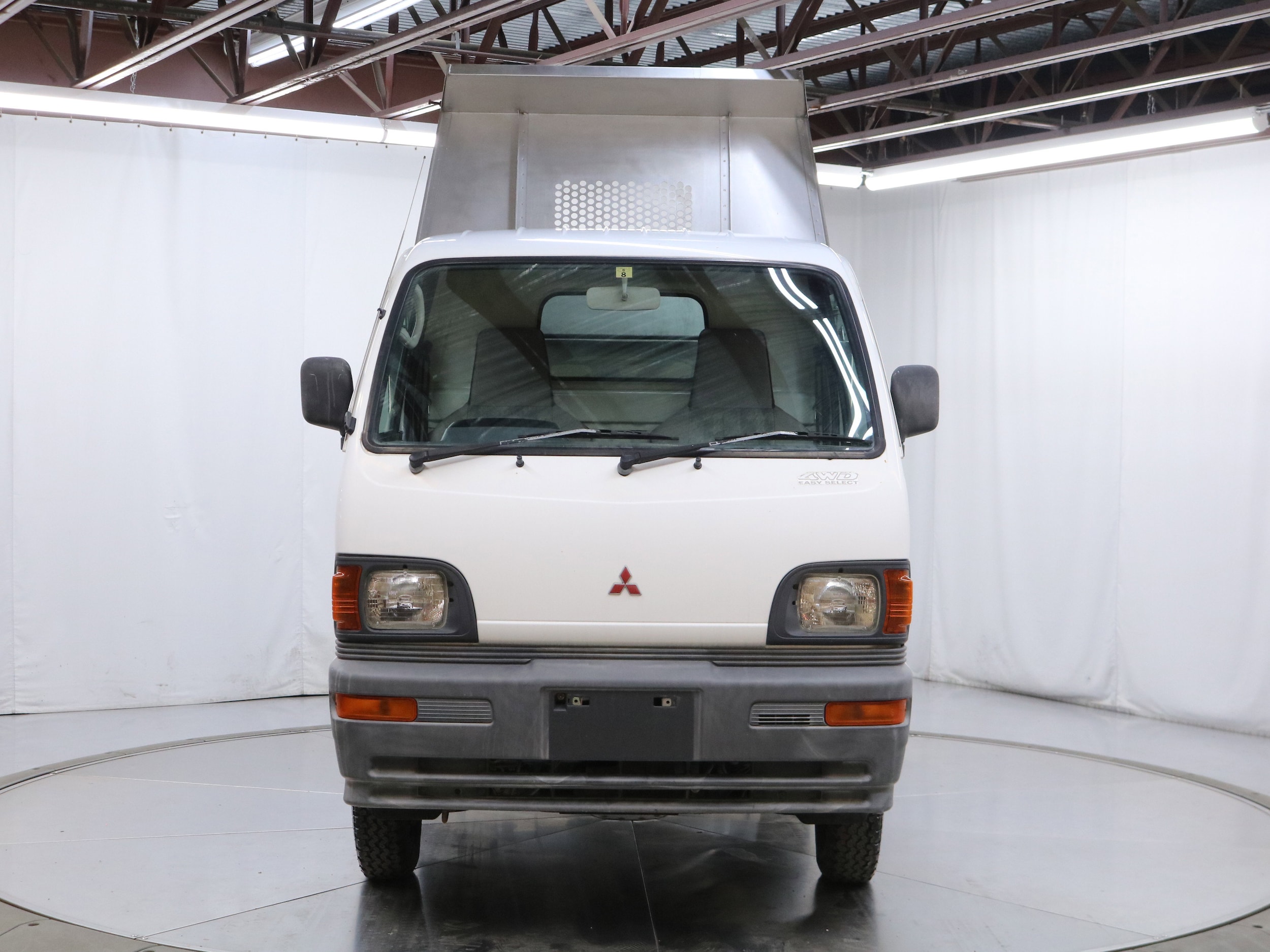 1996 Mitsubishi Minicab 10