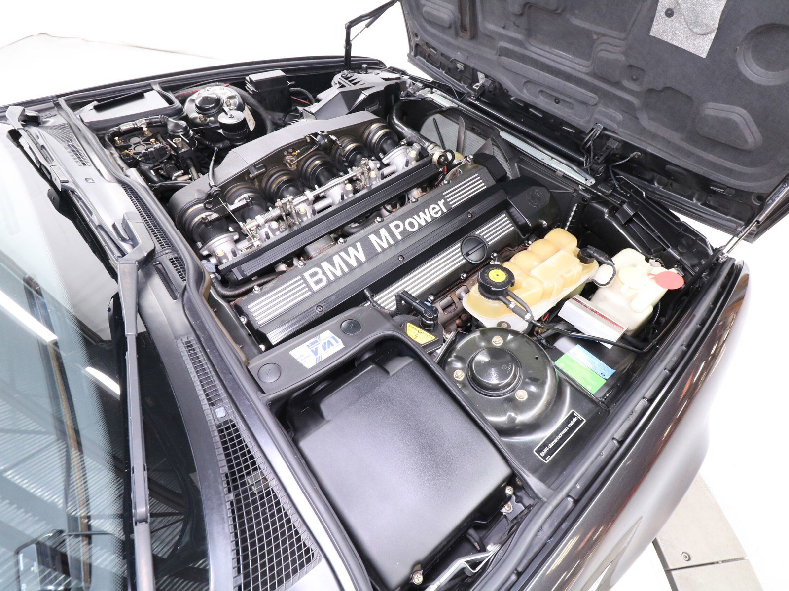 1993 BMW M5 34