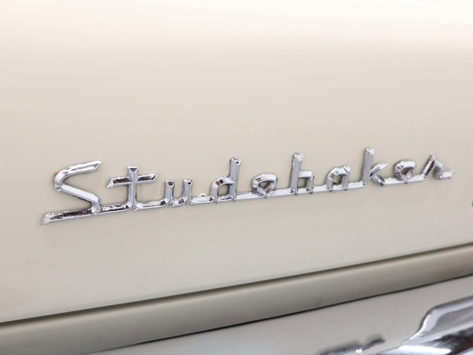 1963 Studebaker Avanti 81