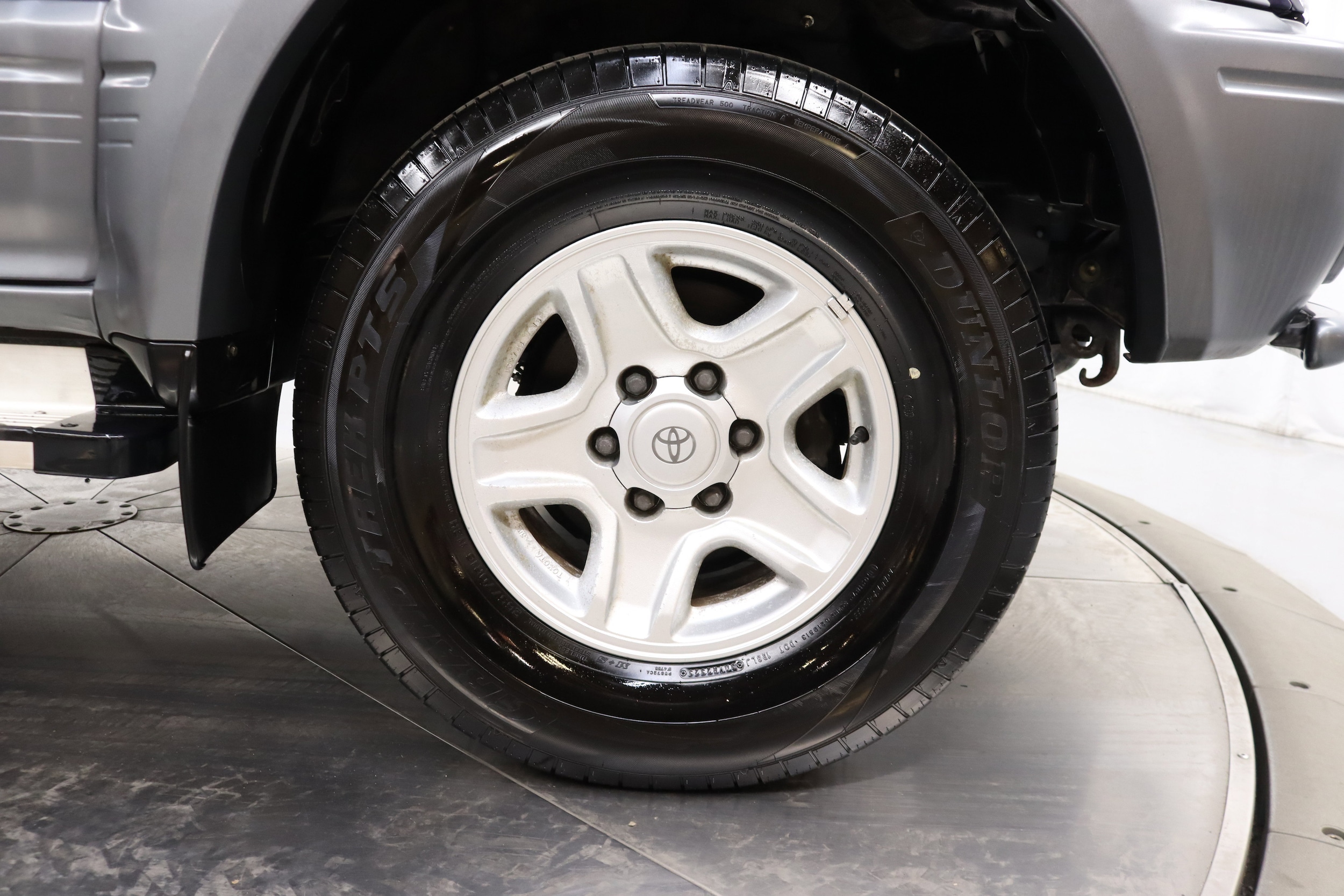 1999 Toyota Land Cruiser Prado 29