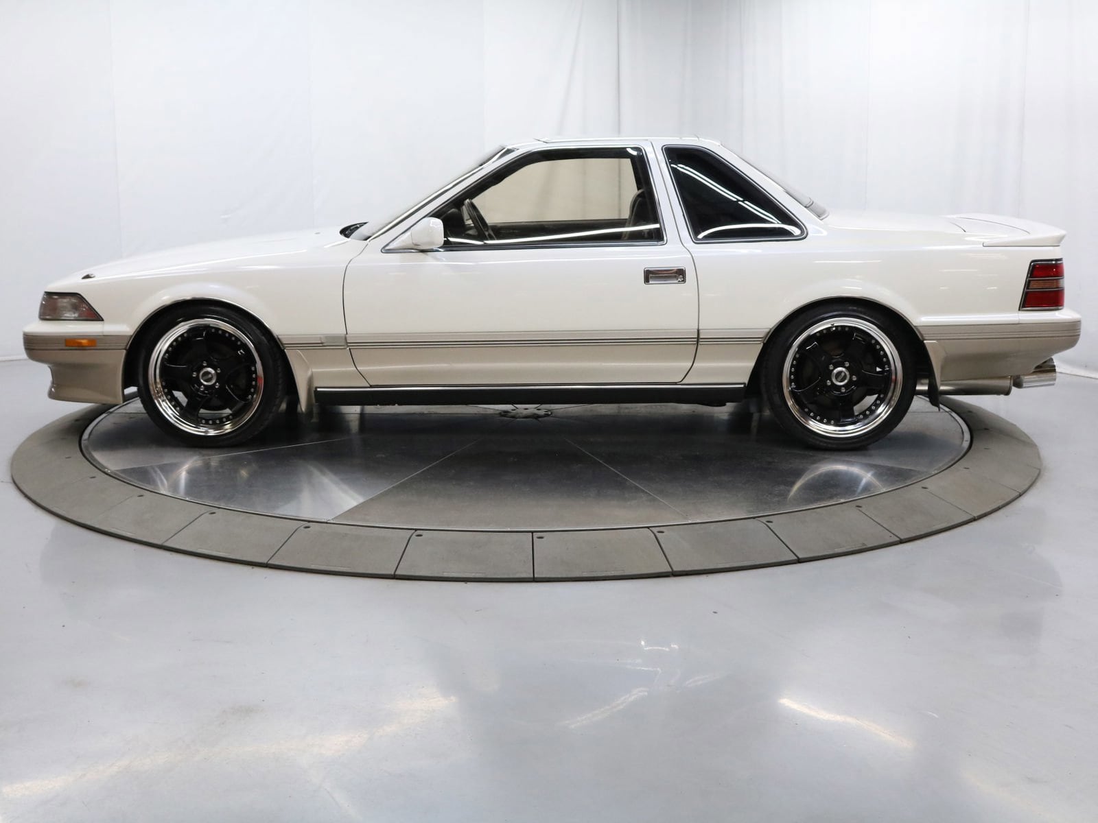 1989 Toyota Soarer 4