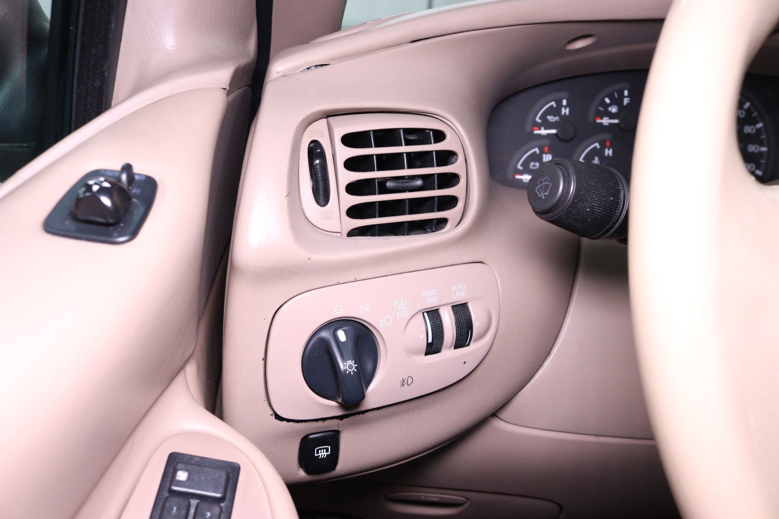 1998 Lincoln Navigator 107