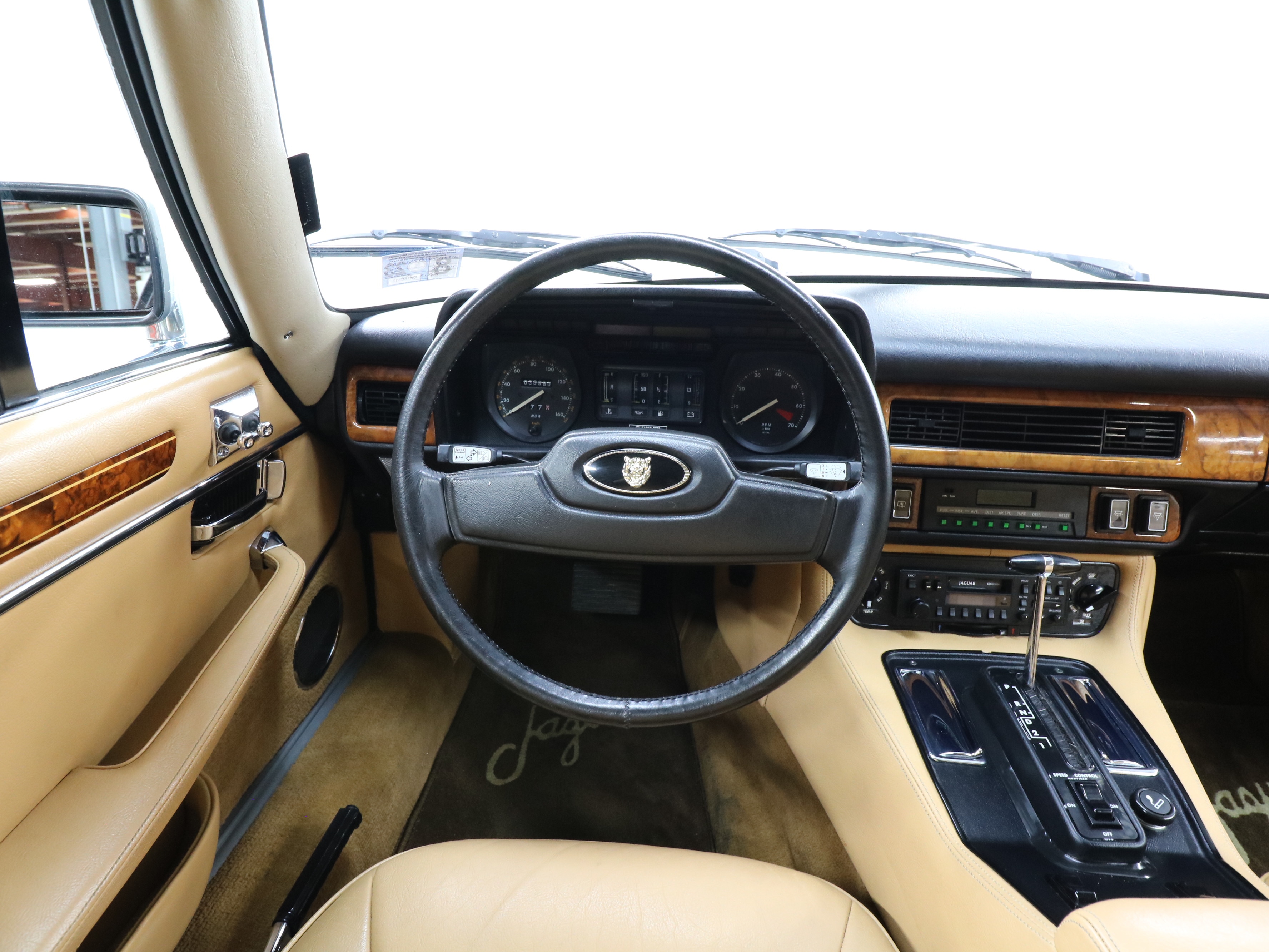1986 Jaguar XJS 10