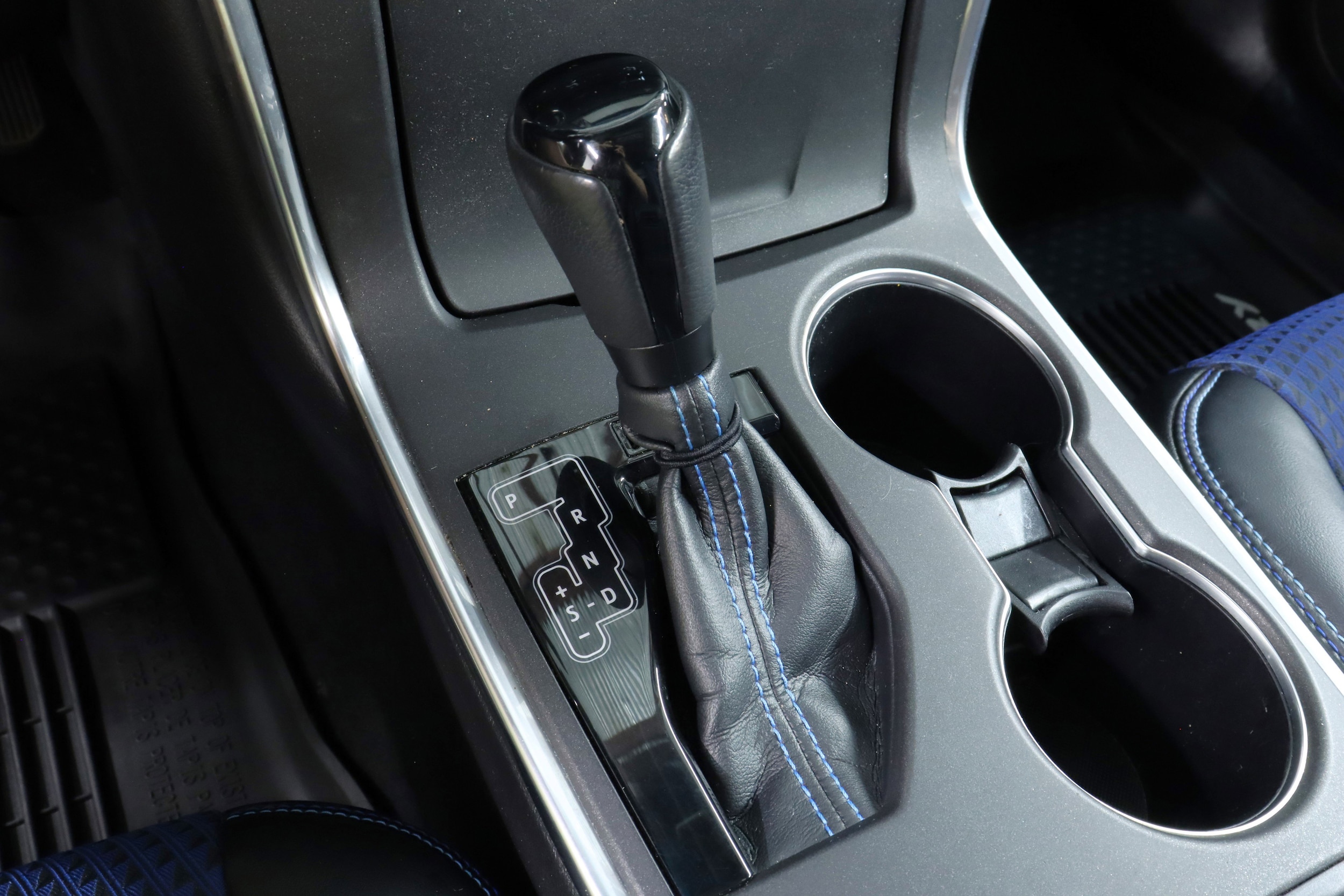 2016 Toyota Camry 14