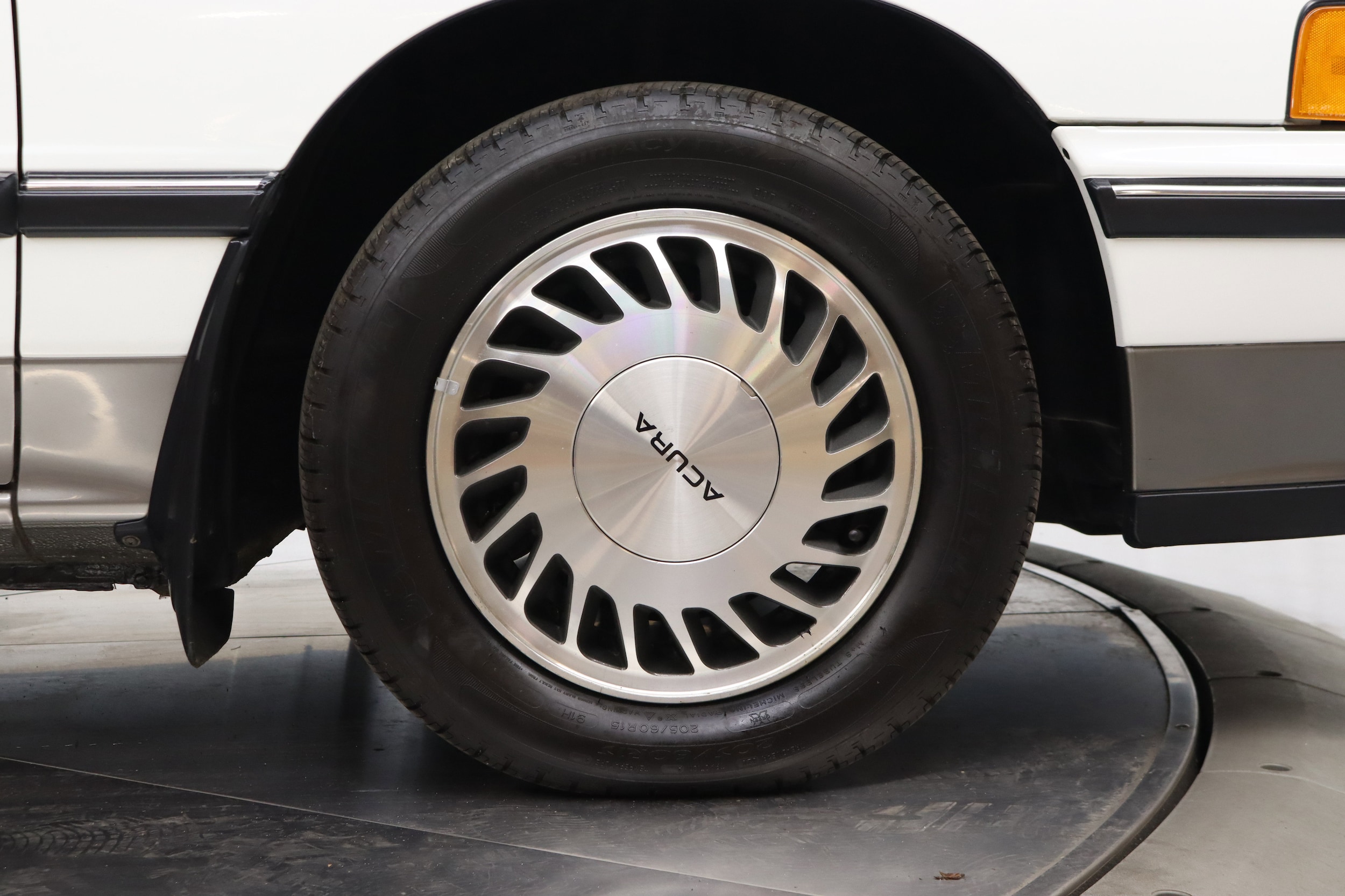 1990 Acura Legend 33