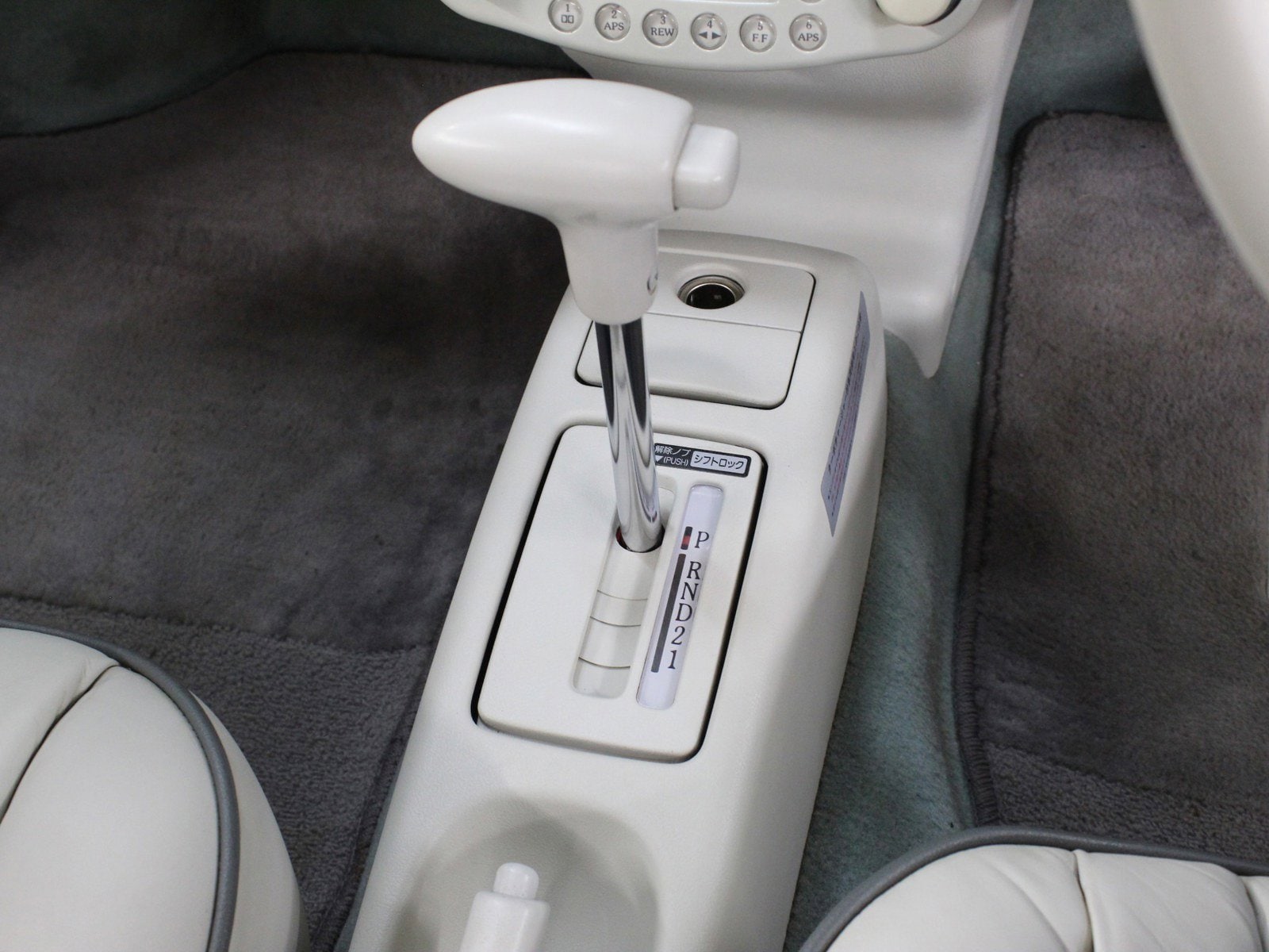 1991 Nissan Figaro 16