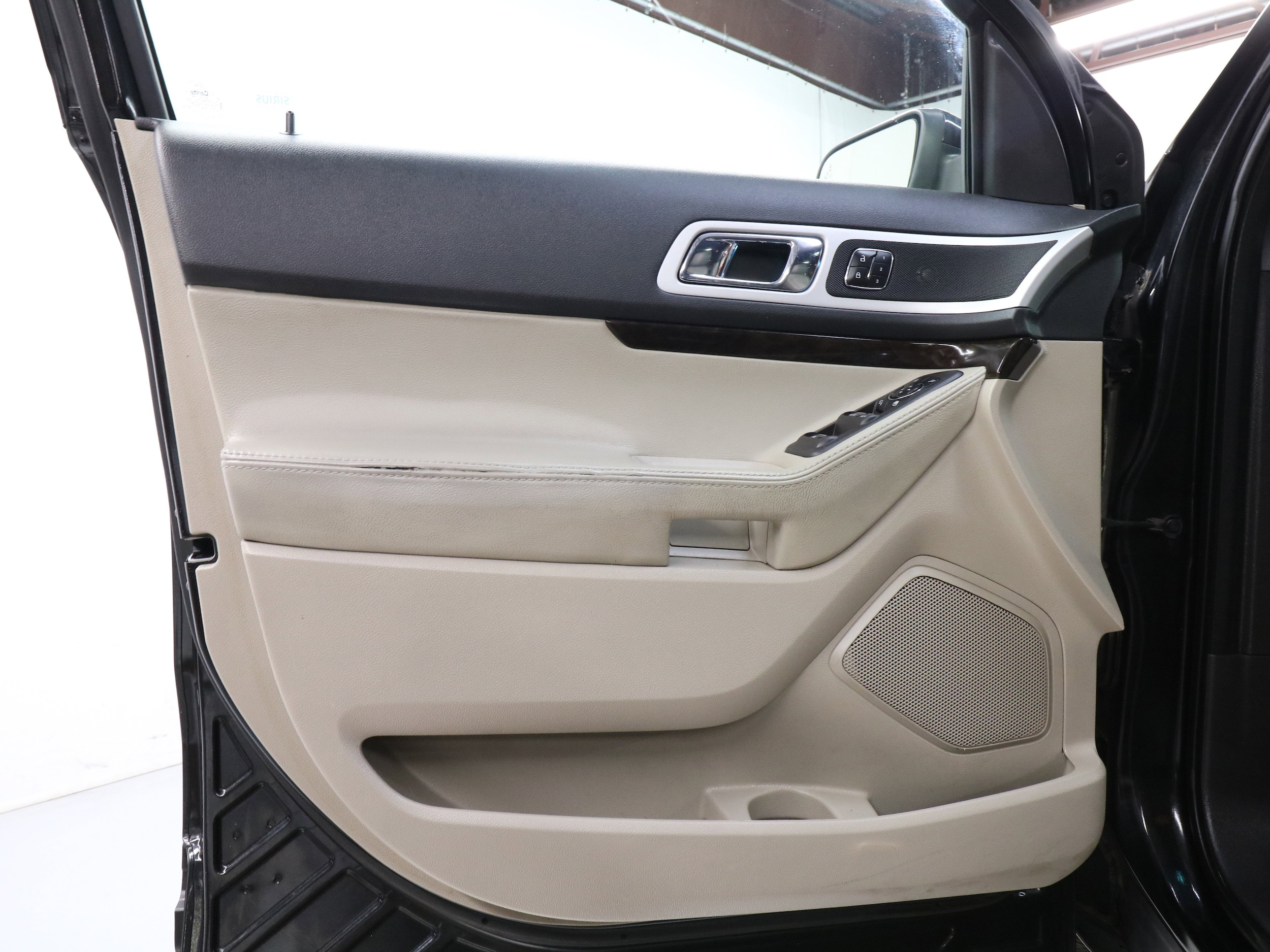 2015 Ford Explorer 22