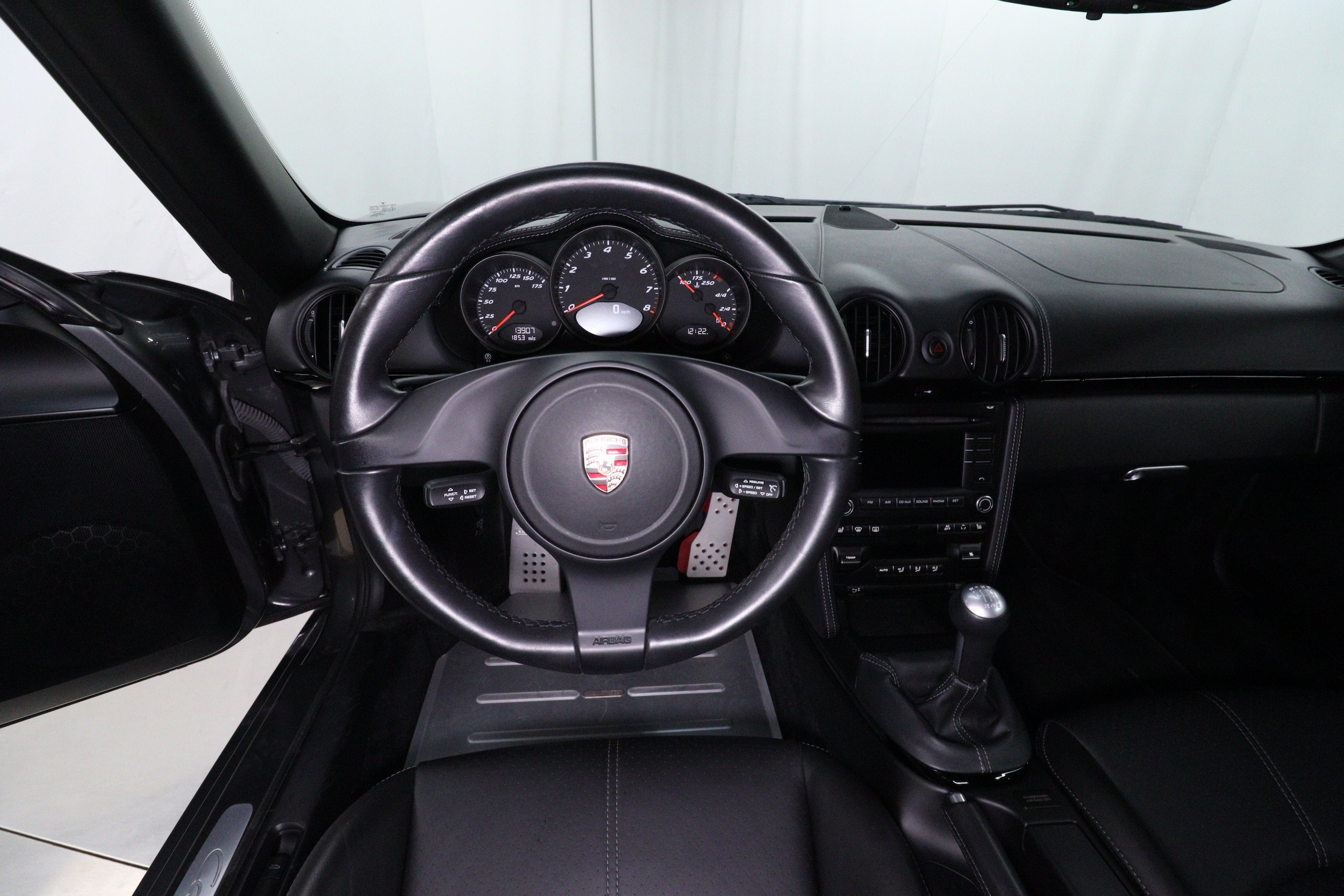 2011 Porsche Cayman 10