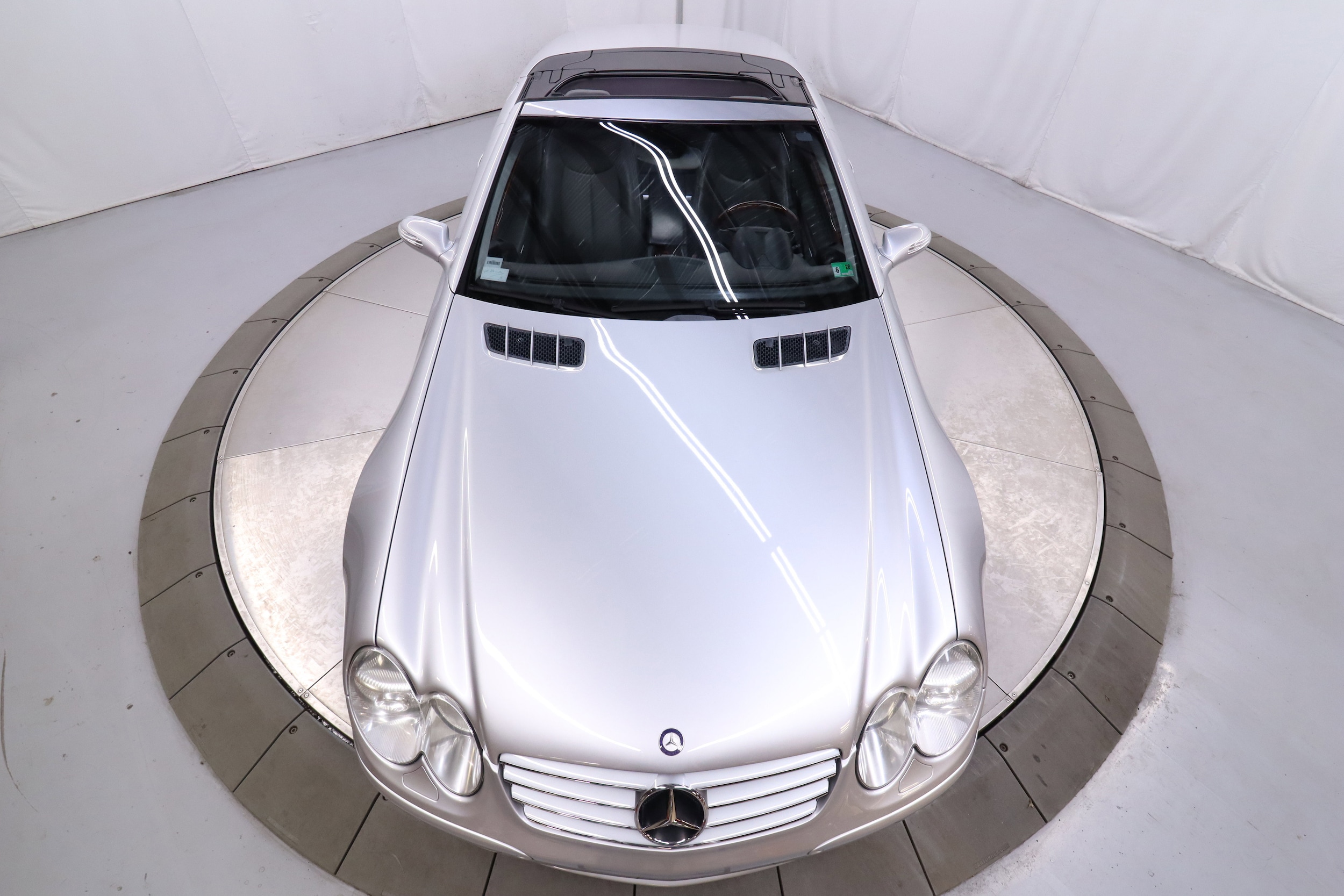 2004 Mercedes-Benz SL-Class 52