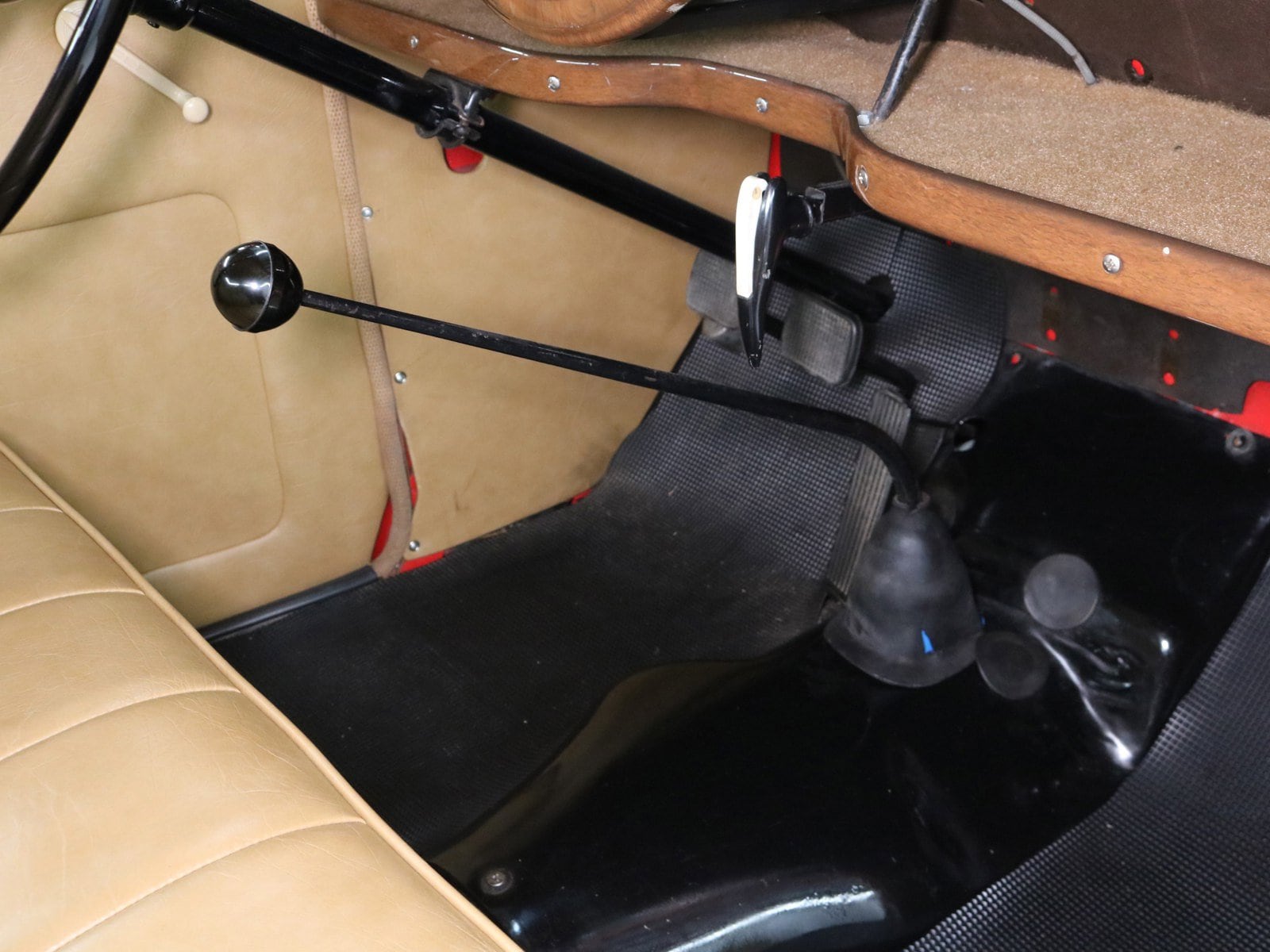 1950 Ford Anglia 15
