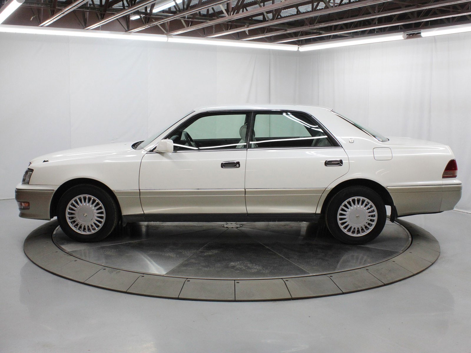 1997 Toyota Crown 7