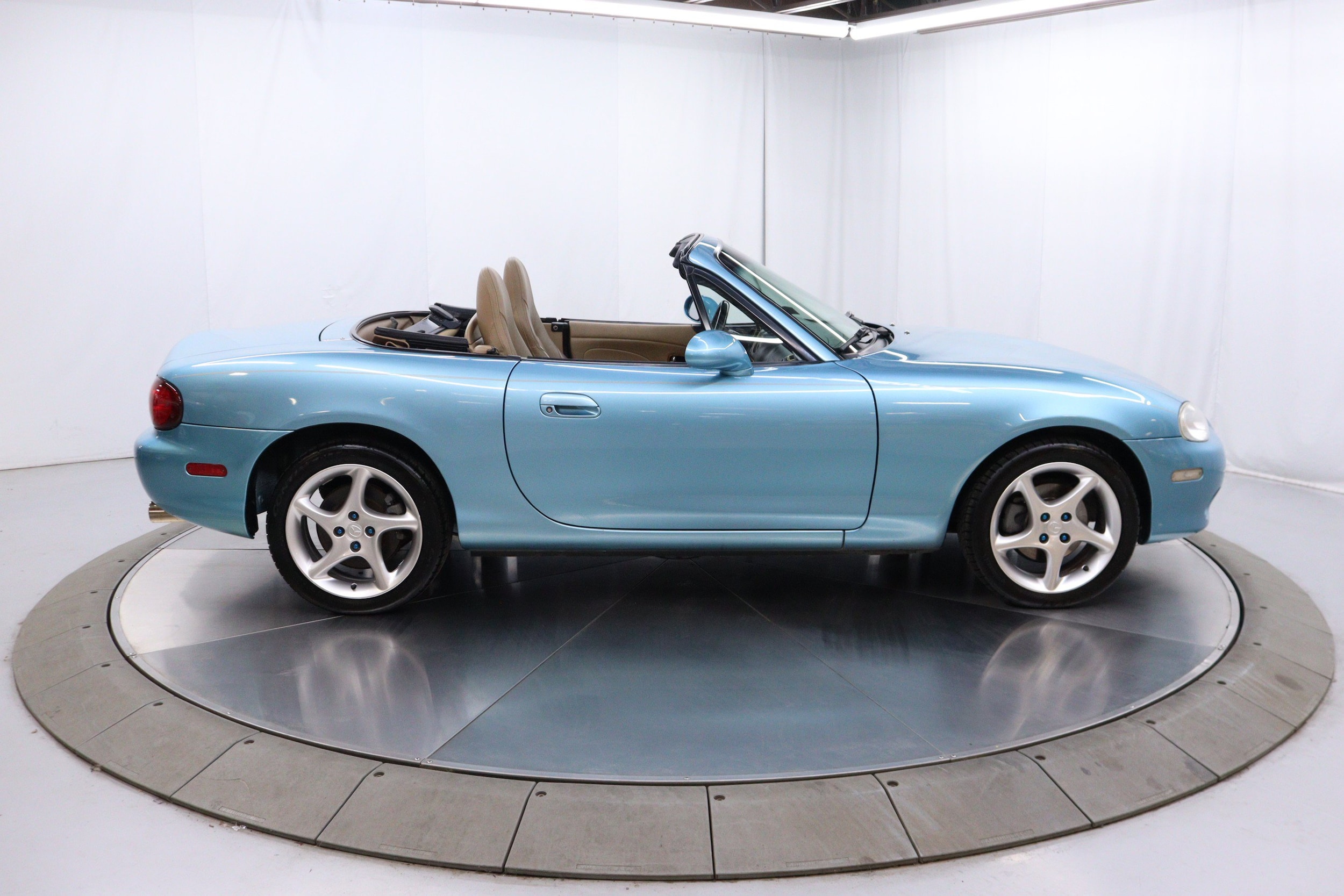 2001 Mazda MX-5 Miata 15
