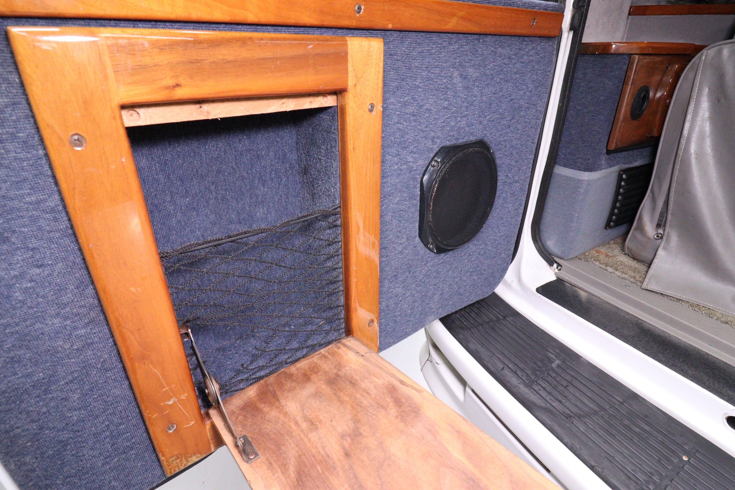 2001 Chevrolet Astro Cargo Van 33