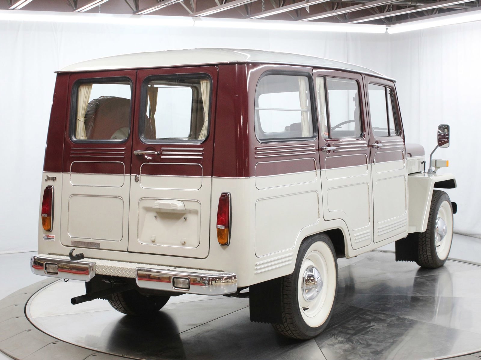 1976 Mitsubishi Jeep 7