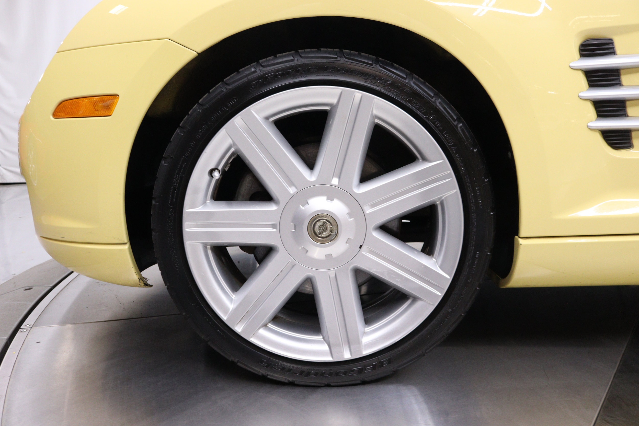 2005 Chrysler Crossfire 37